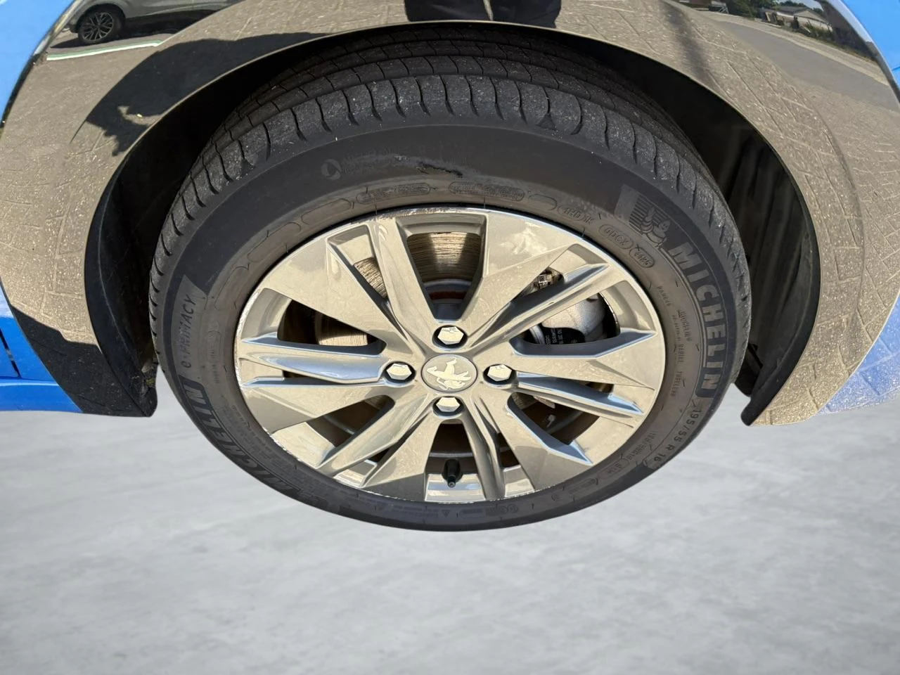 Peugeot-e-208-image-11