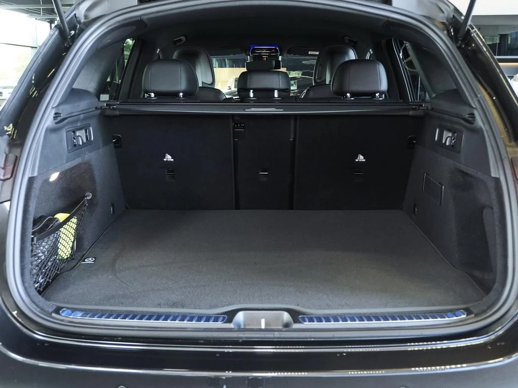 Mercedes-Benz-GLC 200 d-image-16