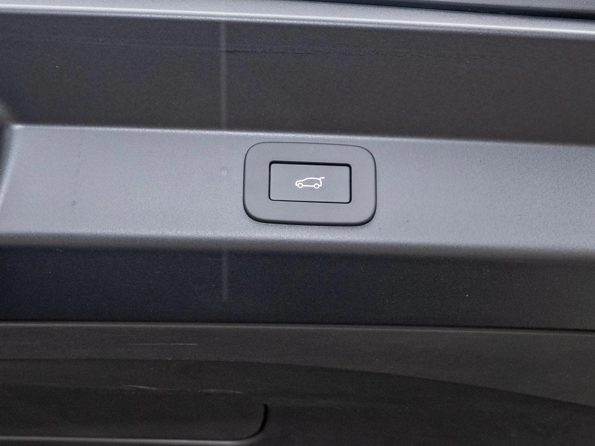Land Rover-Range Rover Sport-image-23
