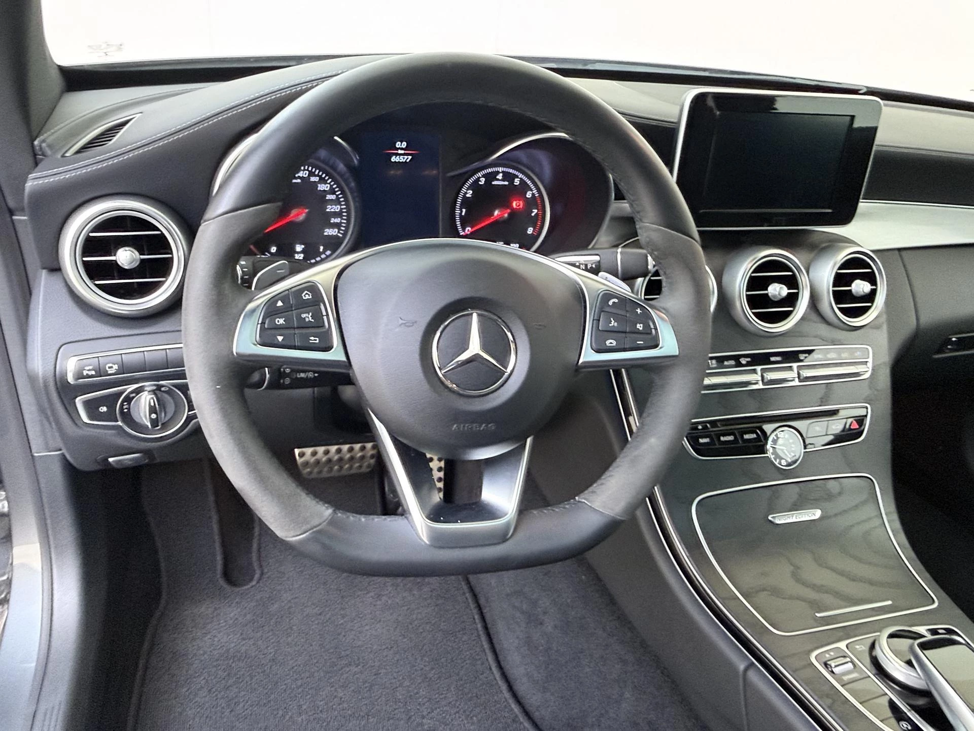 Mercedes-Benz C-Klasse Coupé 200 Premium Plus