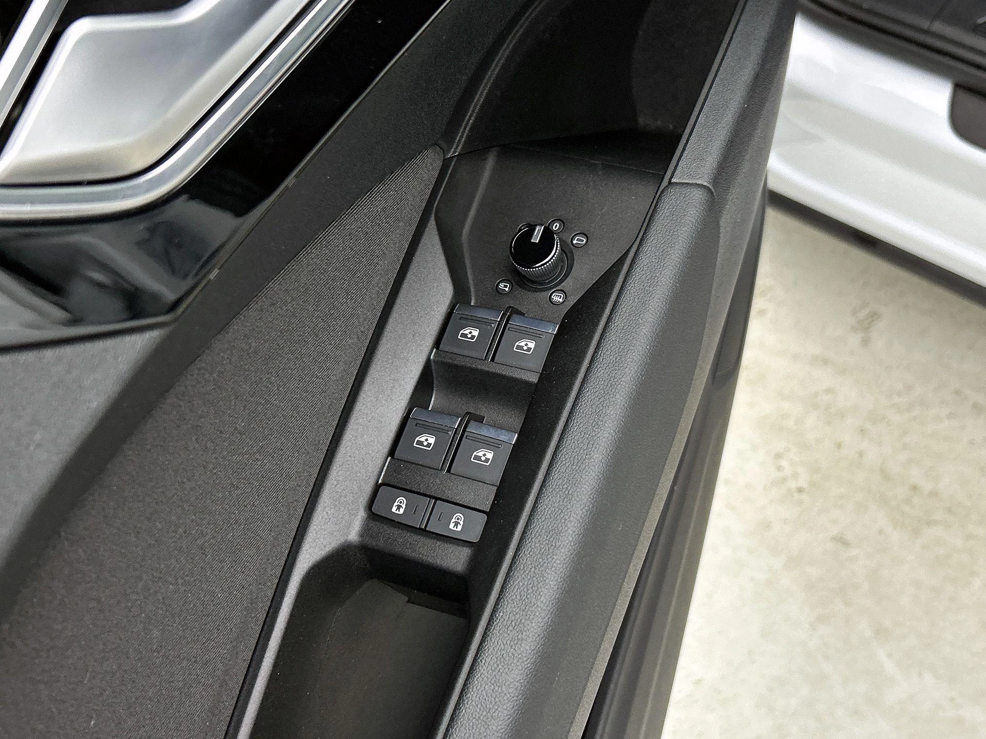 Audi-Q4 e-tron-image-25