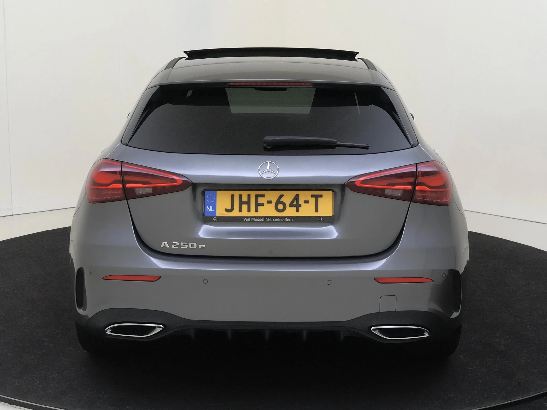 Mercedes-Benz-A-Klasse-image-6