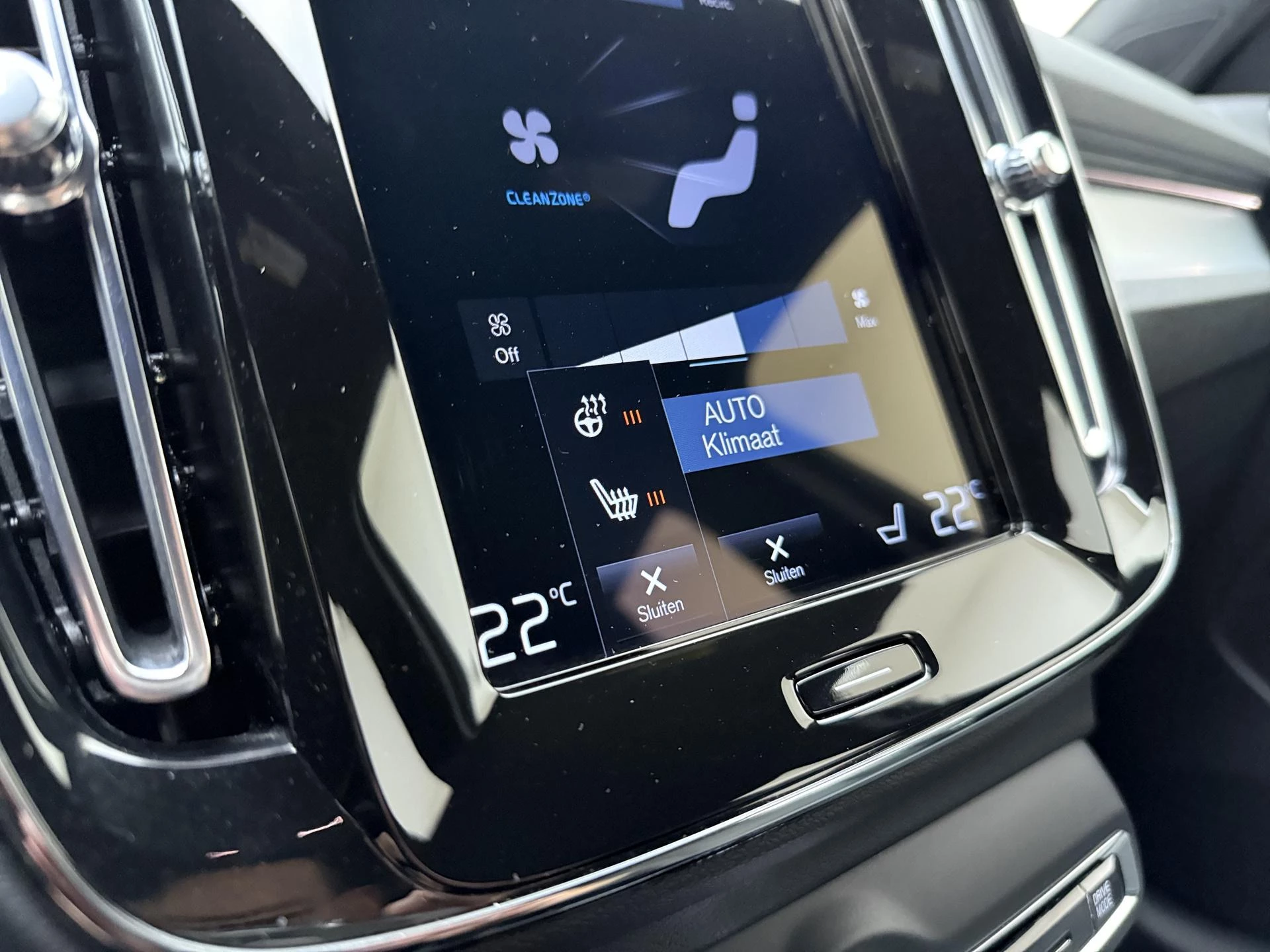 Volvo XC40 1.5 T4 Plug-in hybrid Plus Dark