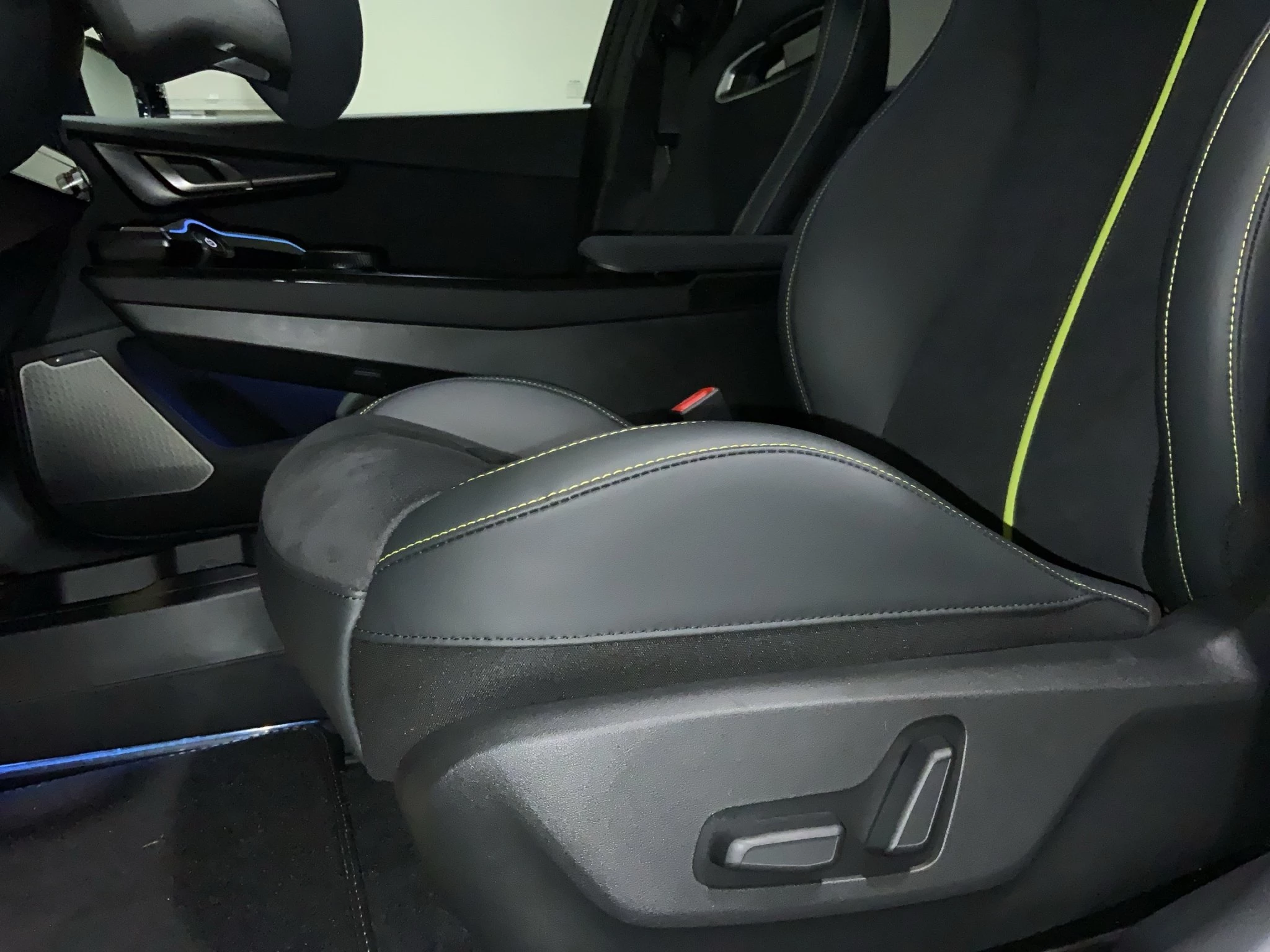 Kia EV6 GT 84 kWh 478 kW Allradantrieb Sports Utility Vehicle. 5-türig