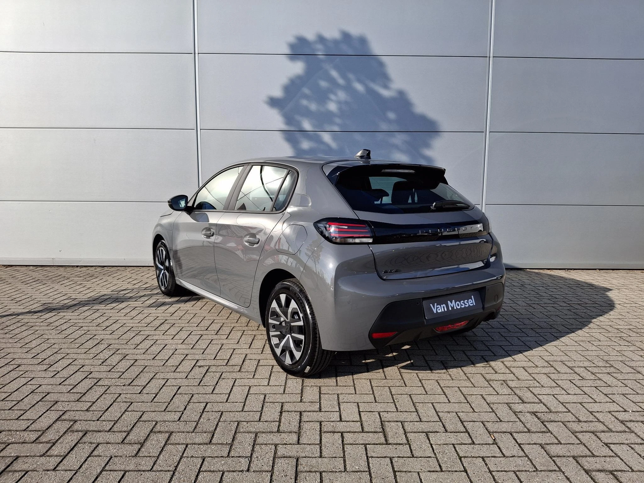 Peugeot-208-image-2