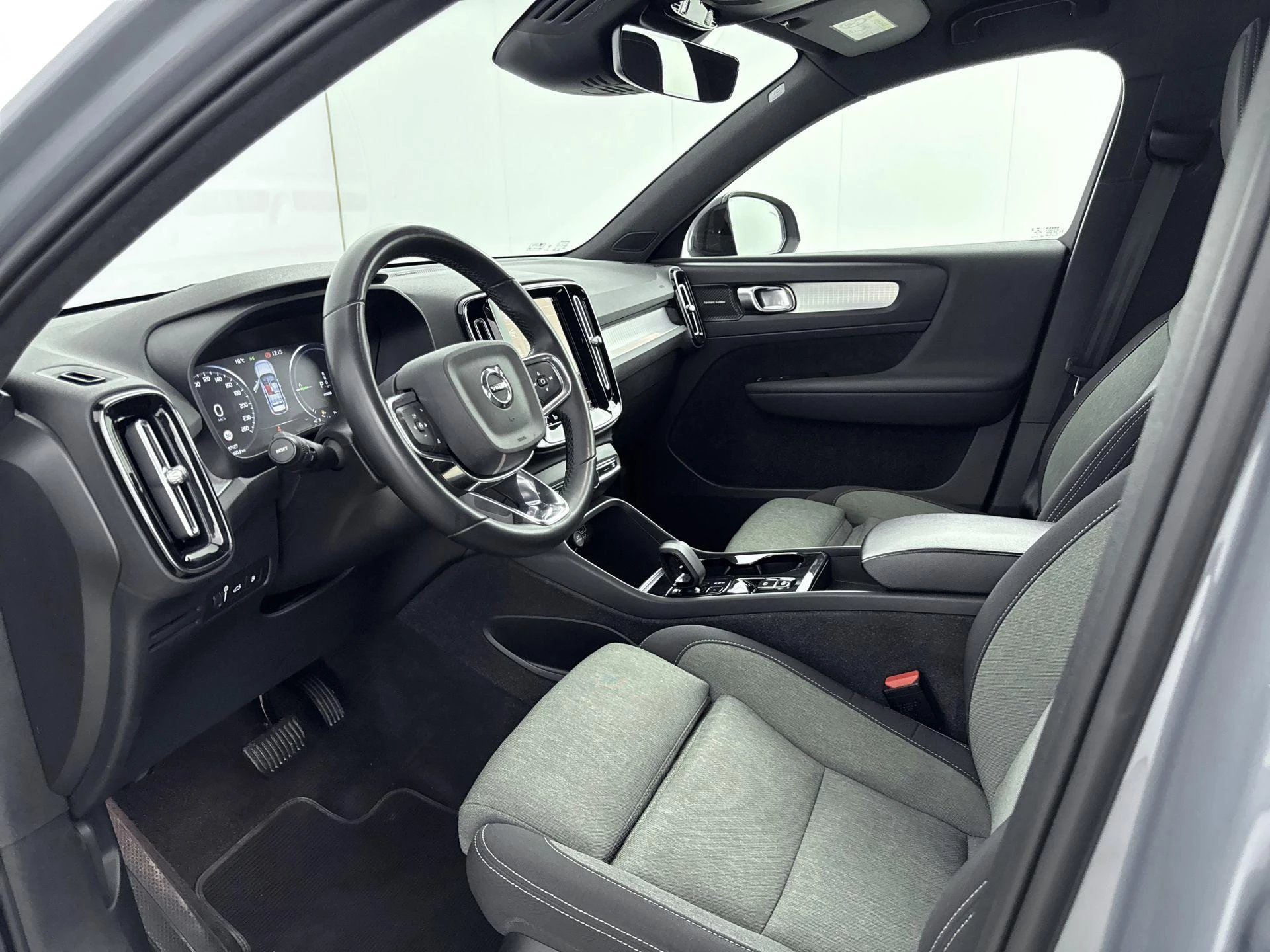 Volvo XC40 1.5 T5 Recharge Plus Dark
