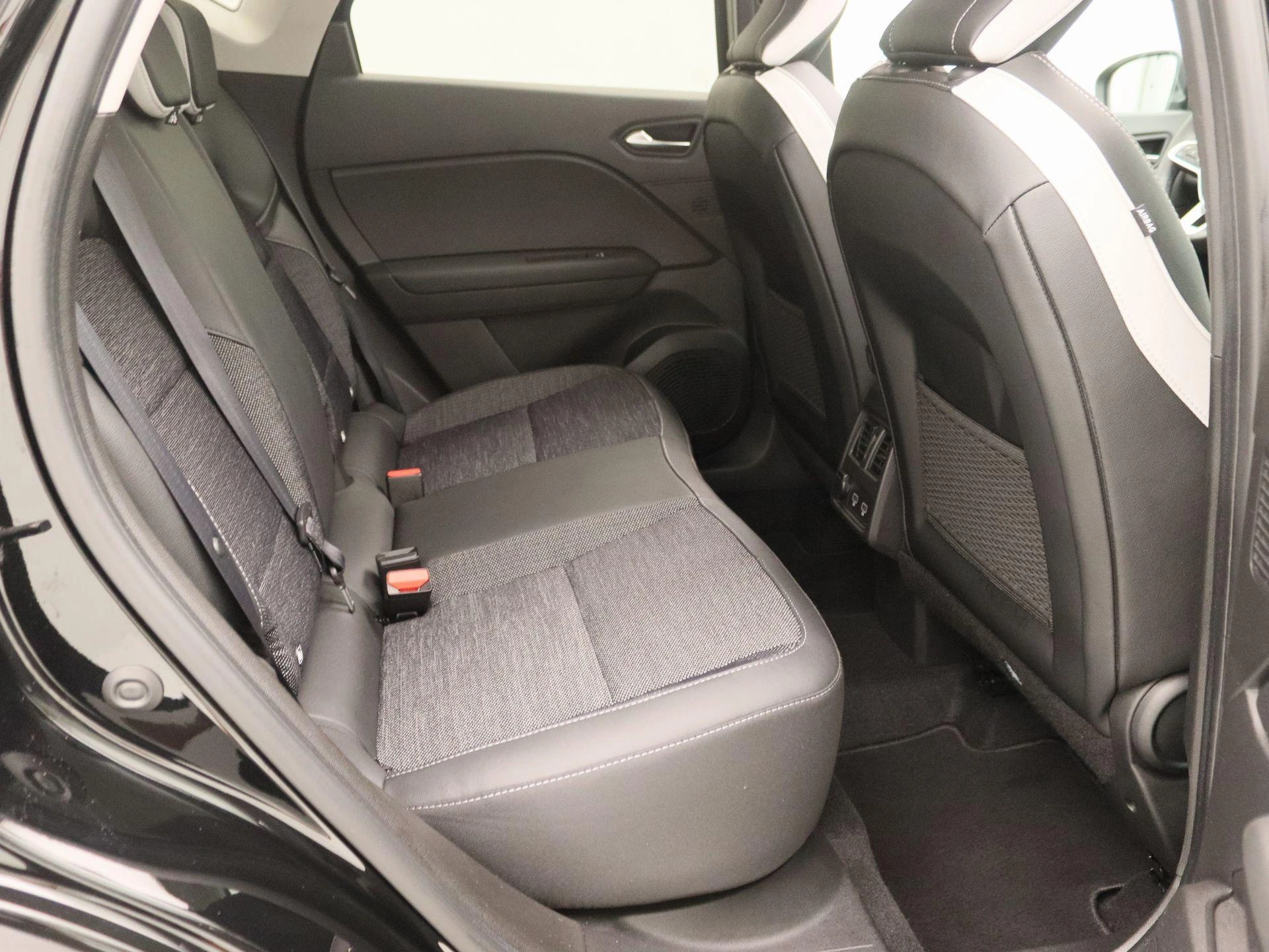Renault Captur 1.6 E-Tech full hybrid 145 techno