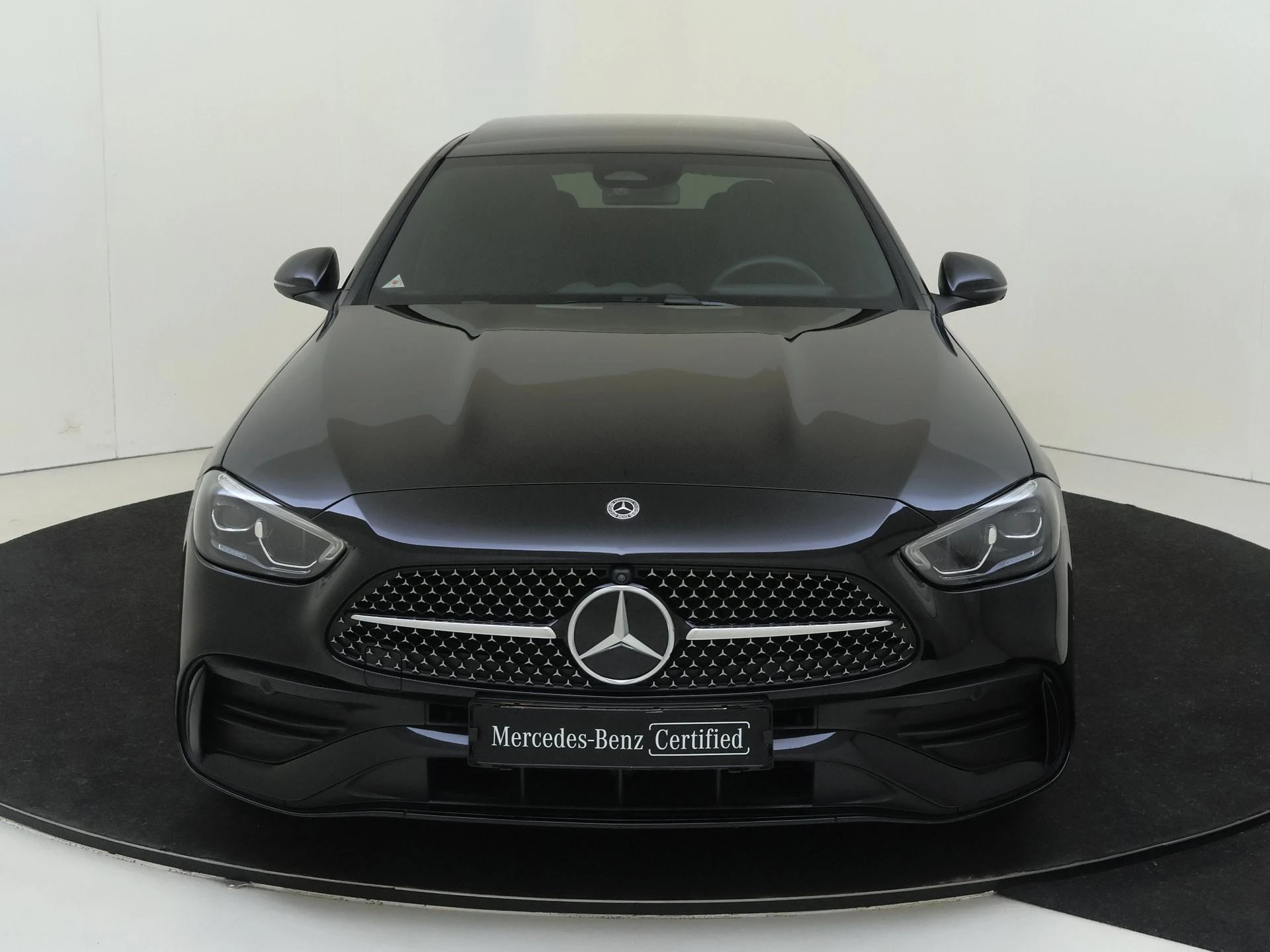 Mercedes-Benz-C-Klasse-image-5