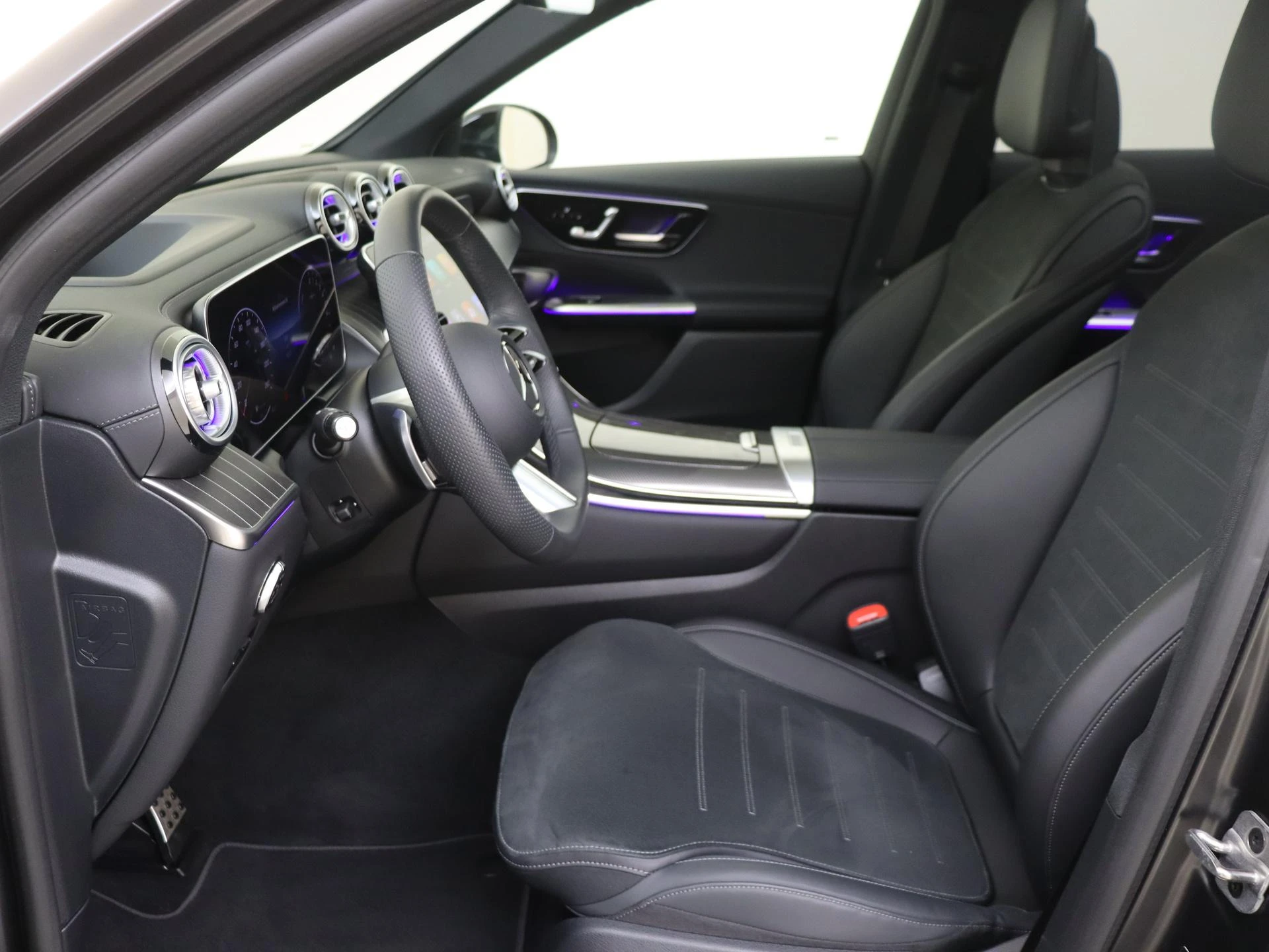 Mercedes-Benz-GLC-image-14