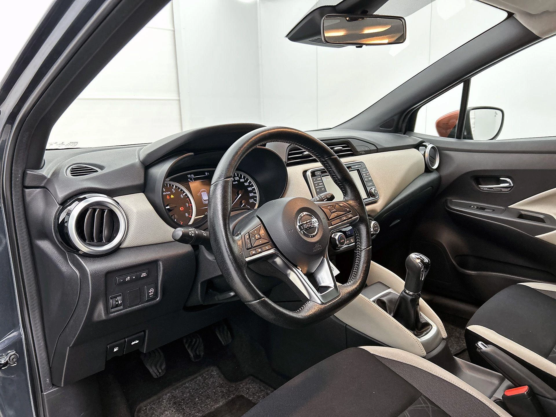 Nissan-Micra-image-16