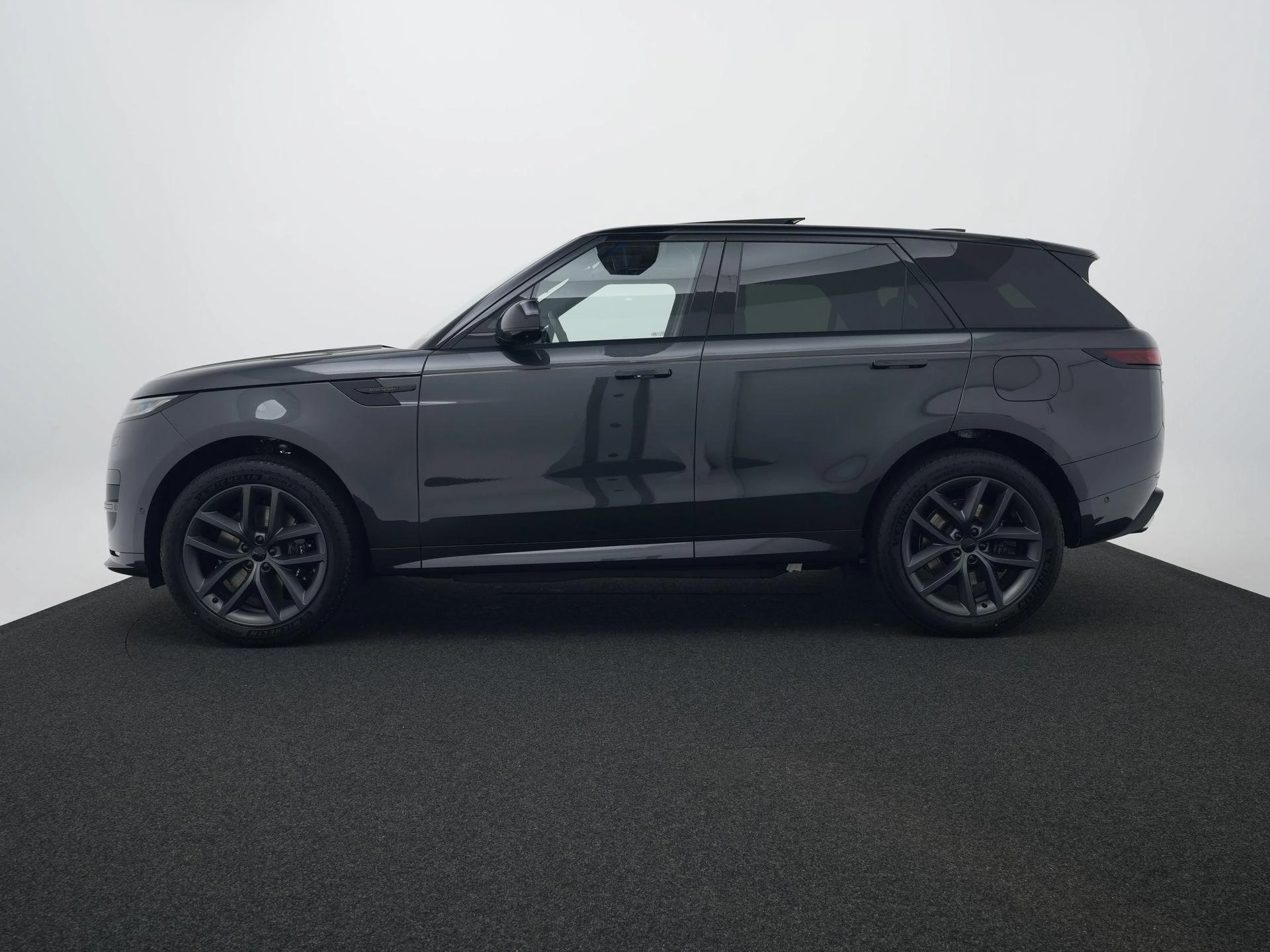 Land Rover-Range Rover Sport-image-3