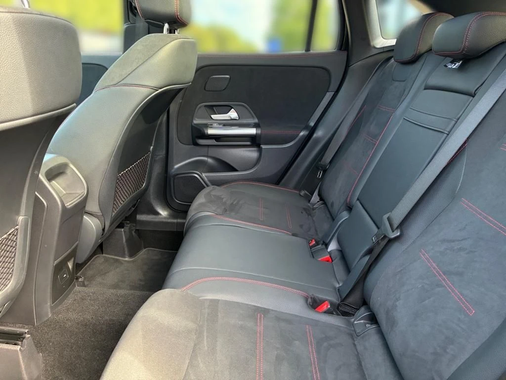 Mercedes-Benz-GLA 250-image-8