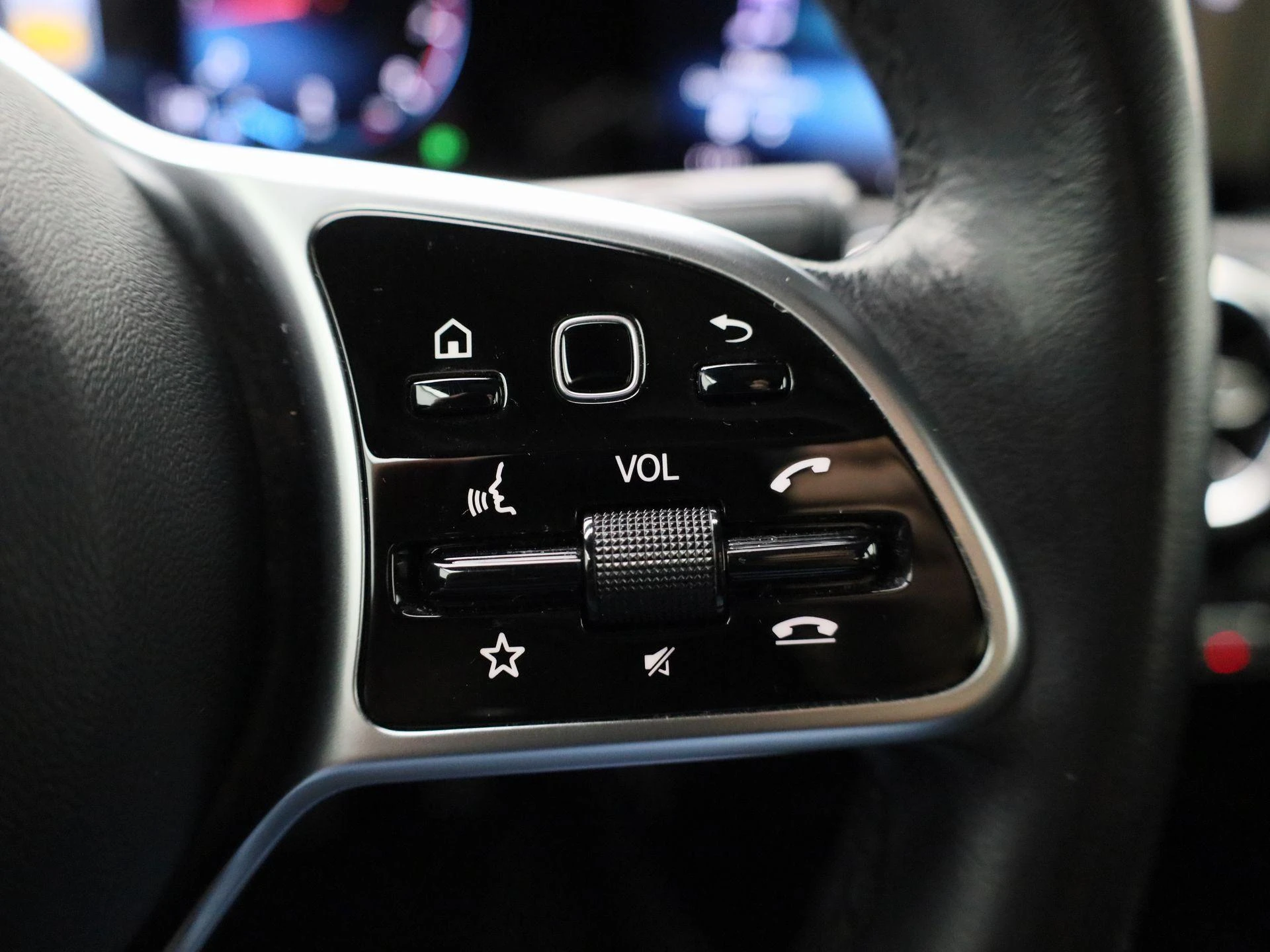 Mercedes-Benz-A-Klasse-image-15