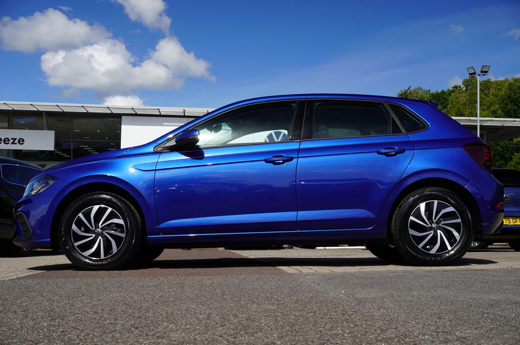 Volkswagen-Polo-image-16