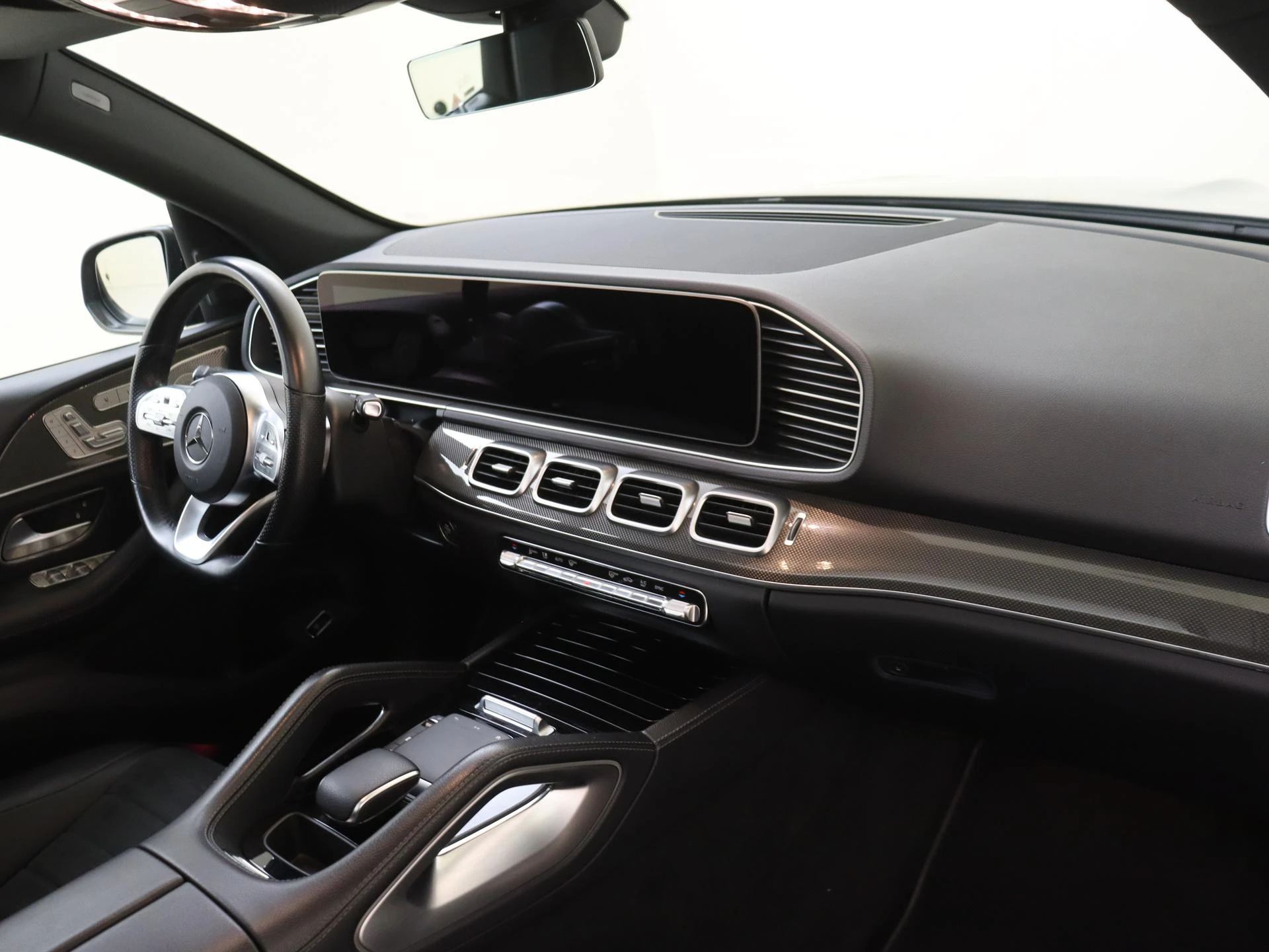 Mercedes-Benz-GLE-image-4
