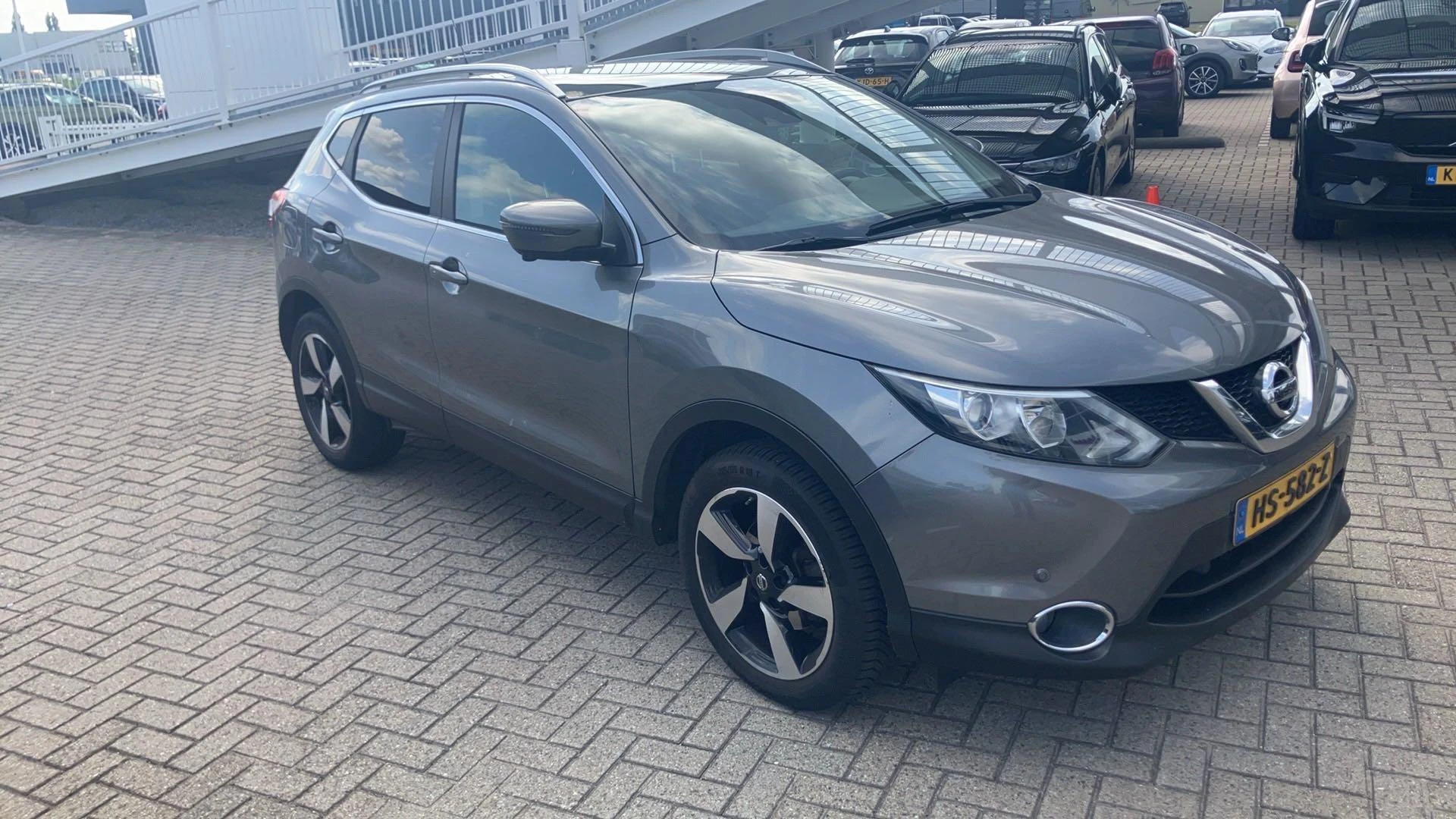 Nissan-QASHQAI-image-4