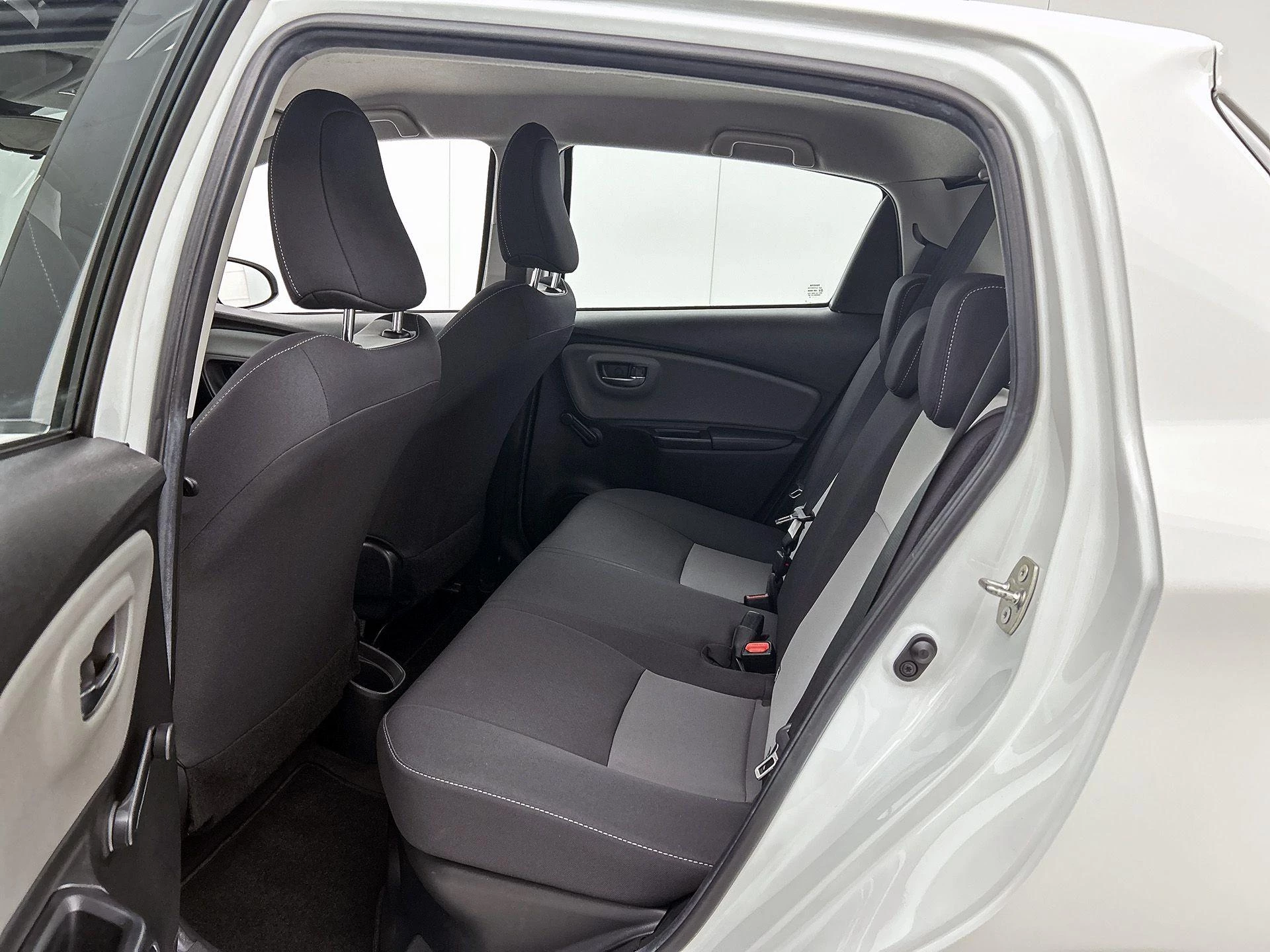 Toyota-Yaris-image-25