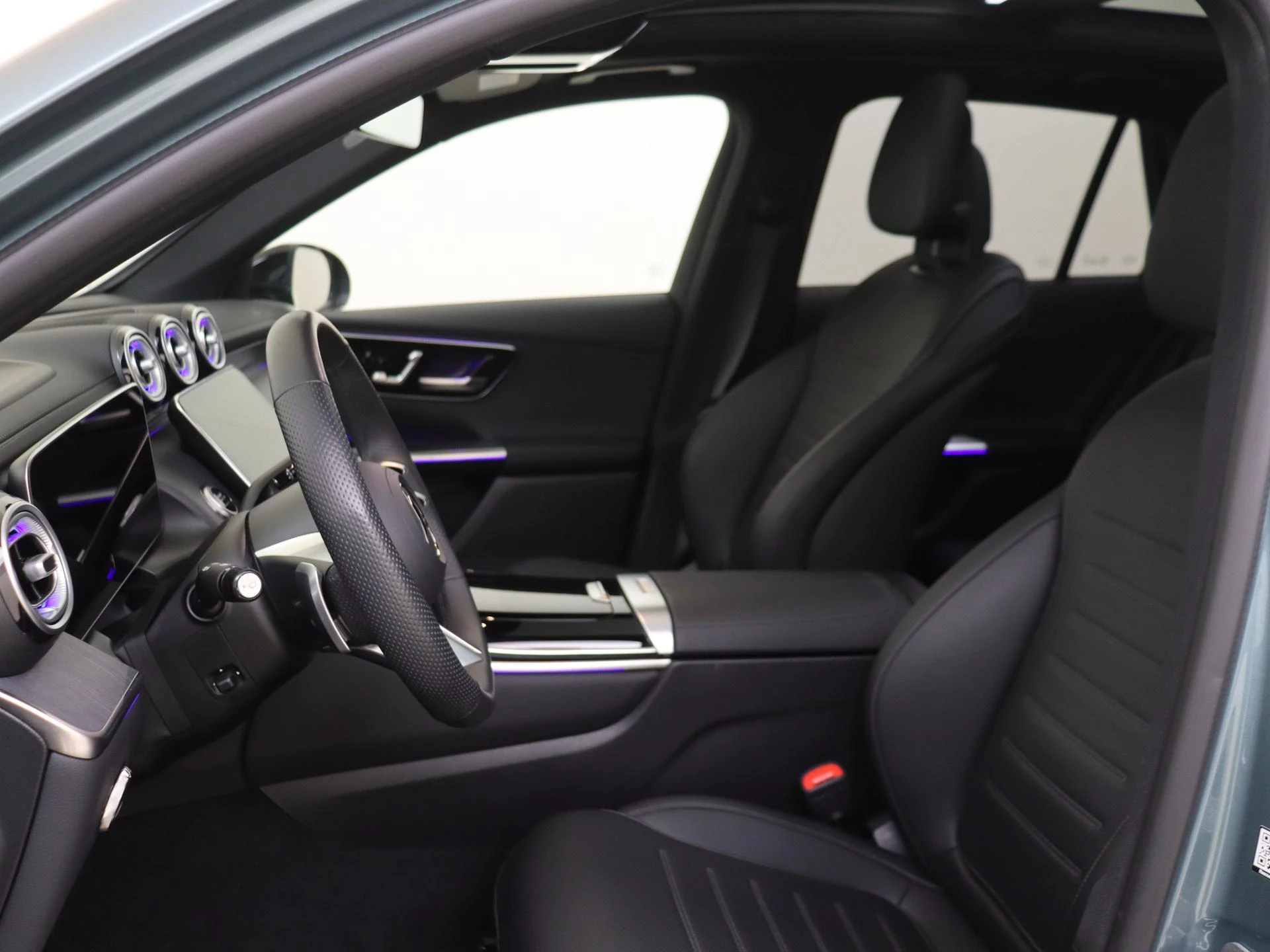 Mercedes-Benz-GLC-image-10