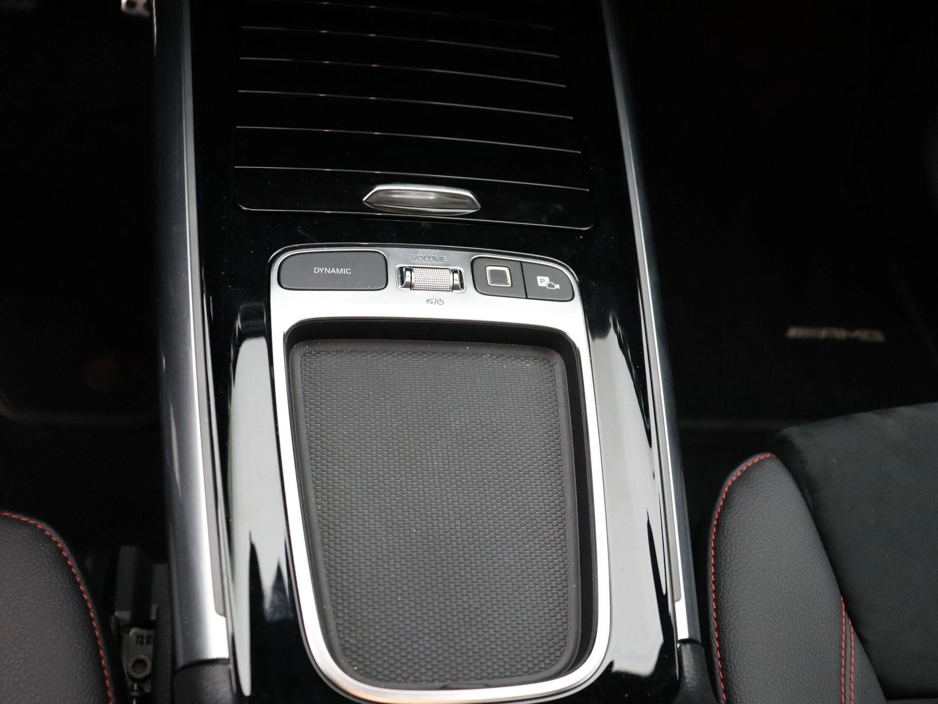 Mercedes-Benz EQA 250+ Star Edition + PANO + TREKHAAK + BURMESTER + HEAD UP +