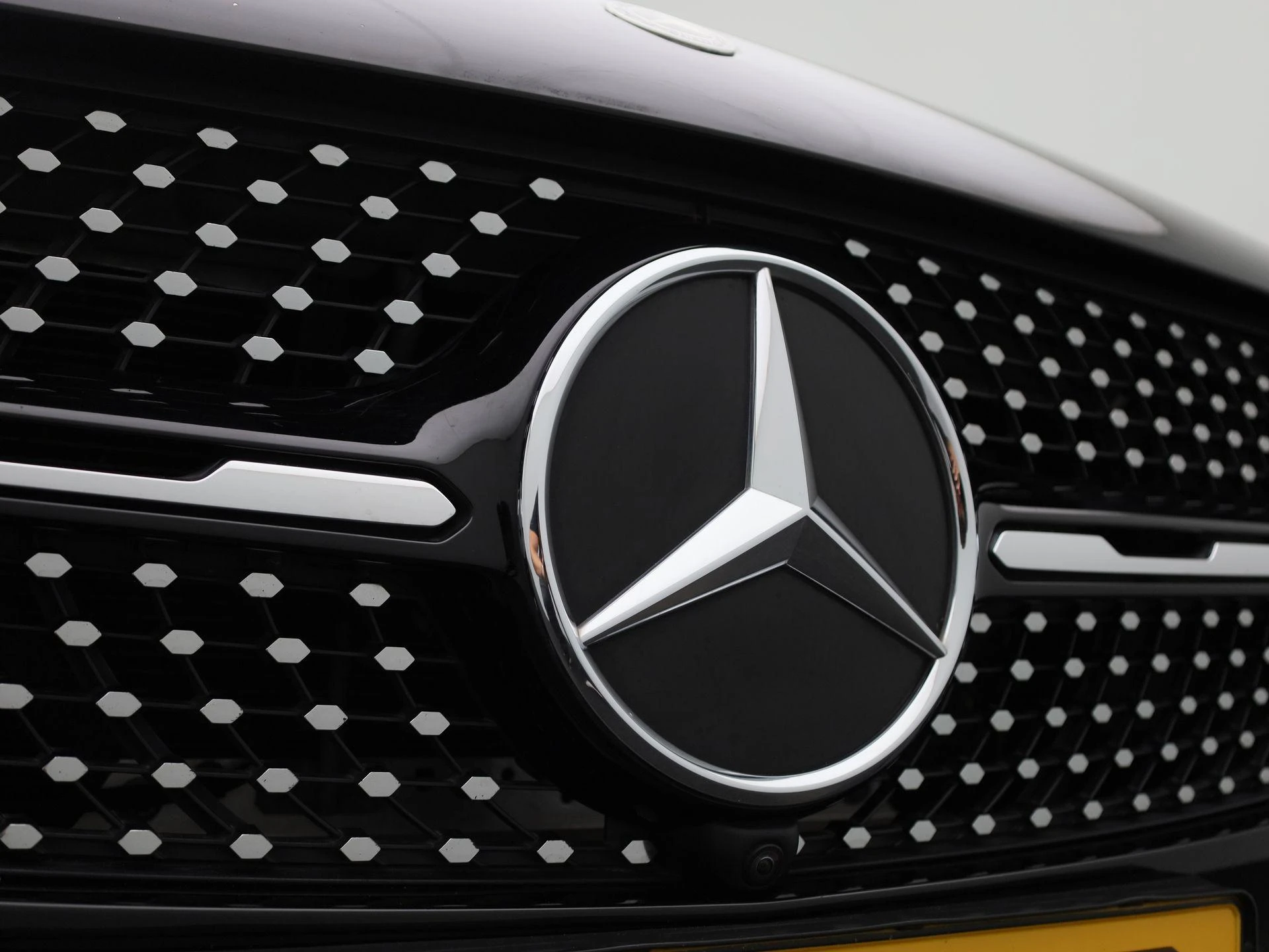Mercedes-Benz-GLC-image-41