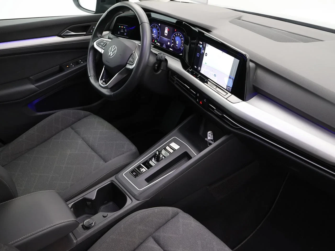 Volkswagen-Golf-image-8