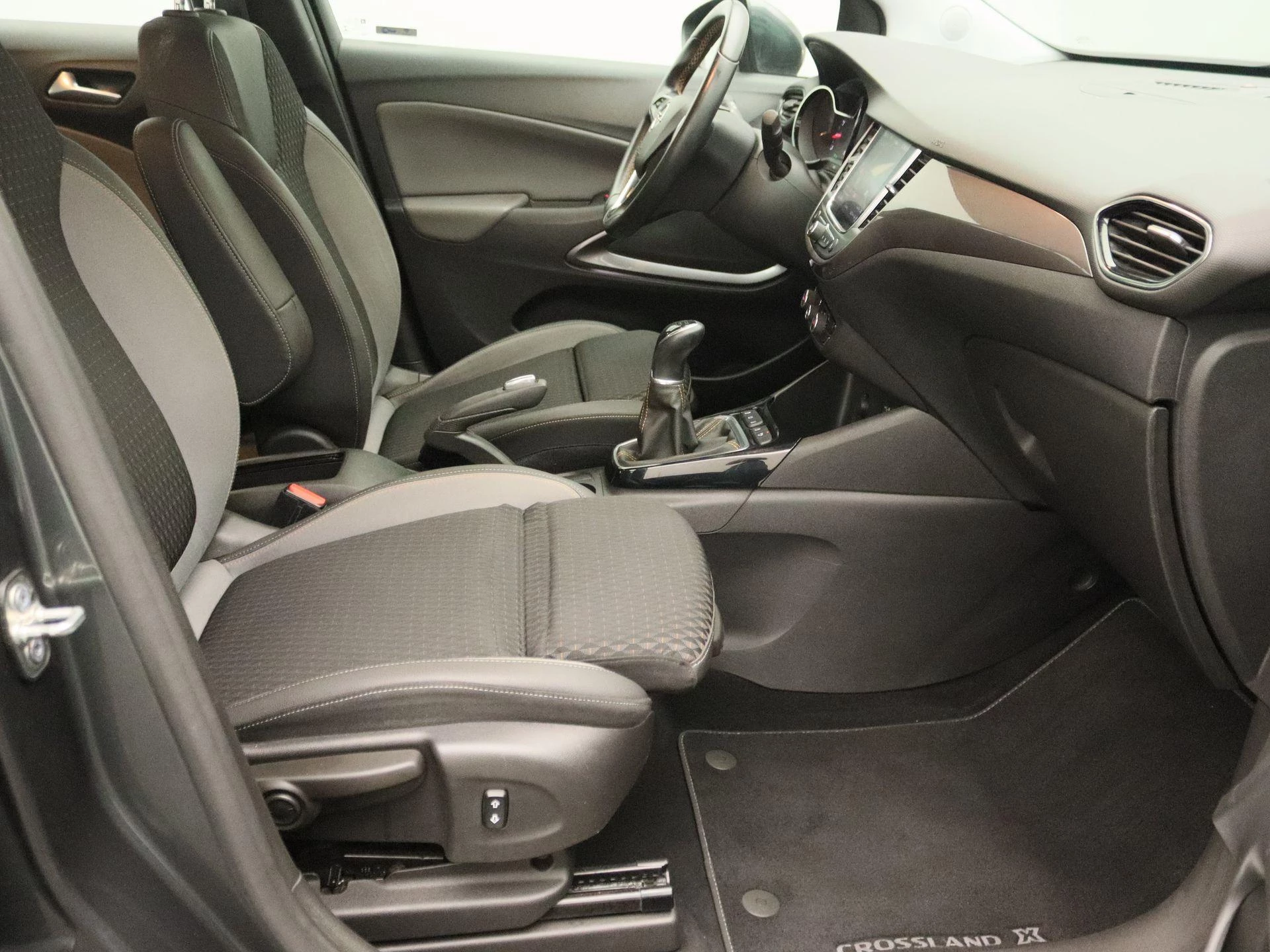 Opel-Crossland X-image-23