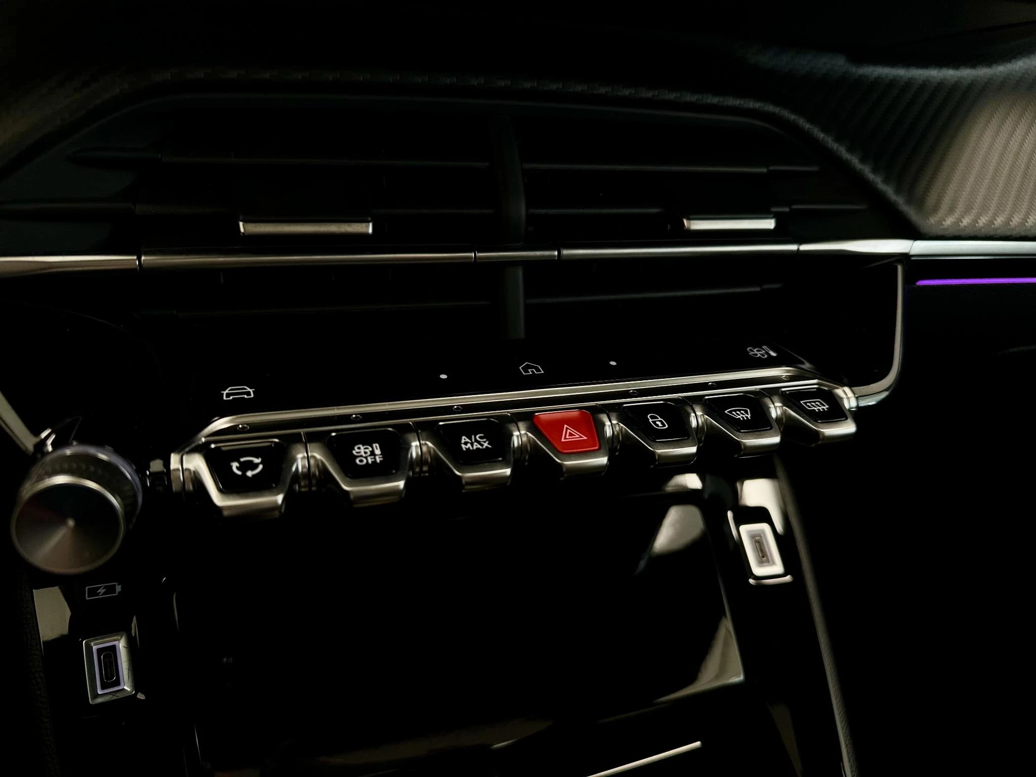 Peugeot-208-image-11