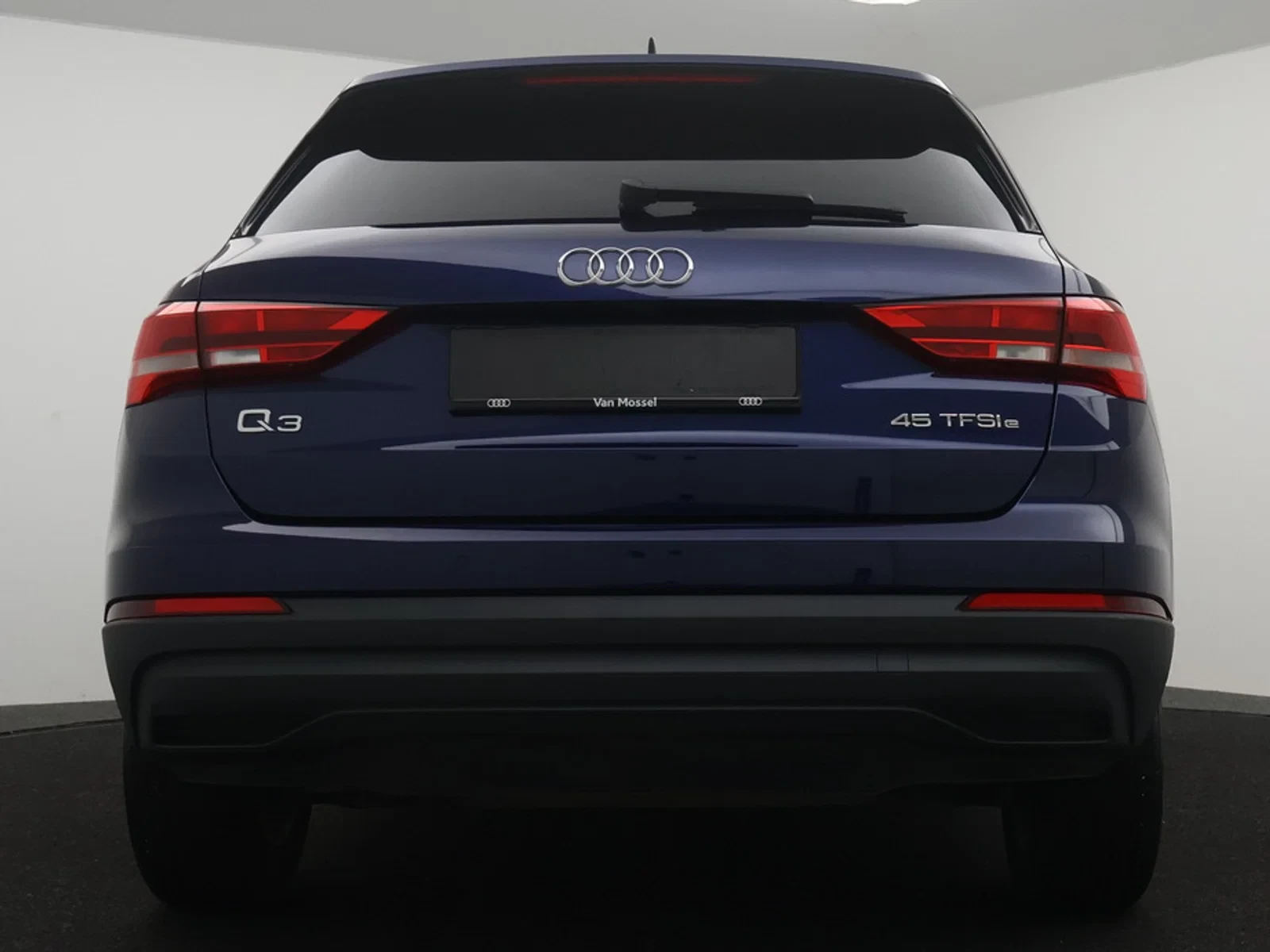 Audi Q3 PHEV Audi Q3 PHEV Attraction 45TFSIe 245PK *AUTOMAAT*SHADOW LOOK*CAMERA*PDC*CRUISE*NAVI*APP-CONNECT*...*