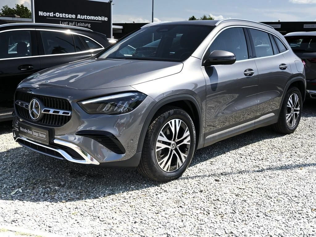 Mercedes-Benz-GLA 200 d-image-7