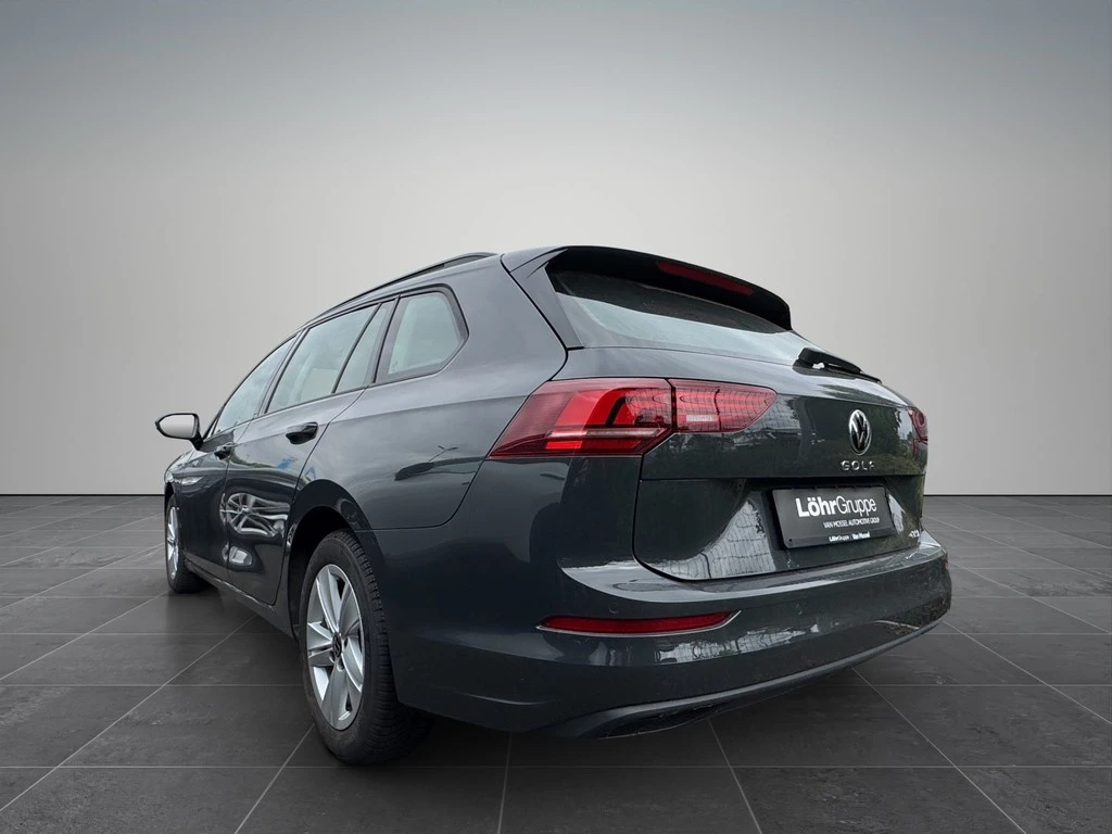 Volkswagen-Golf-image-1