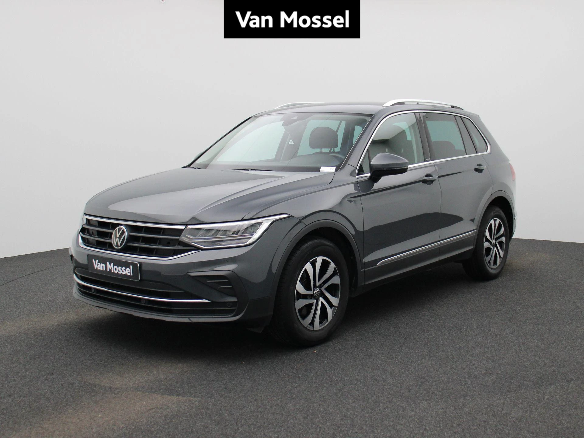 Volkswagen-Tiguan-image-0