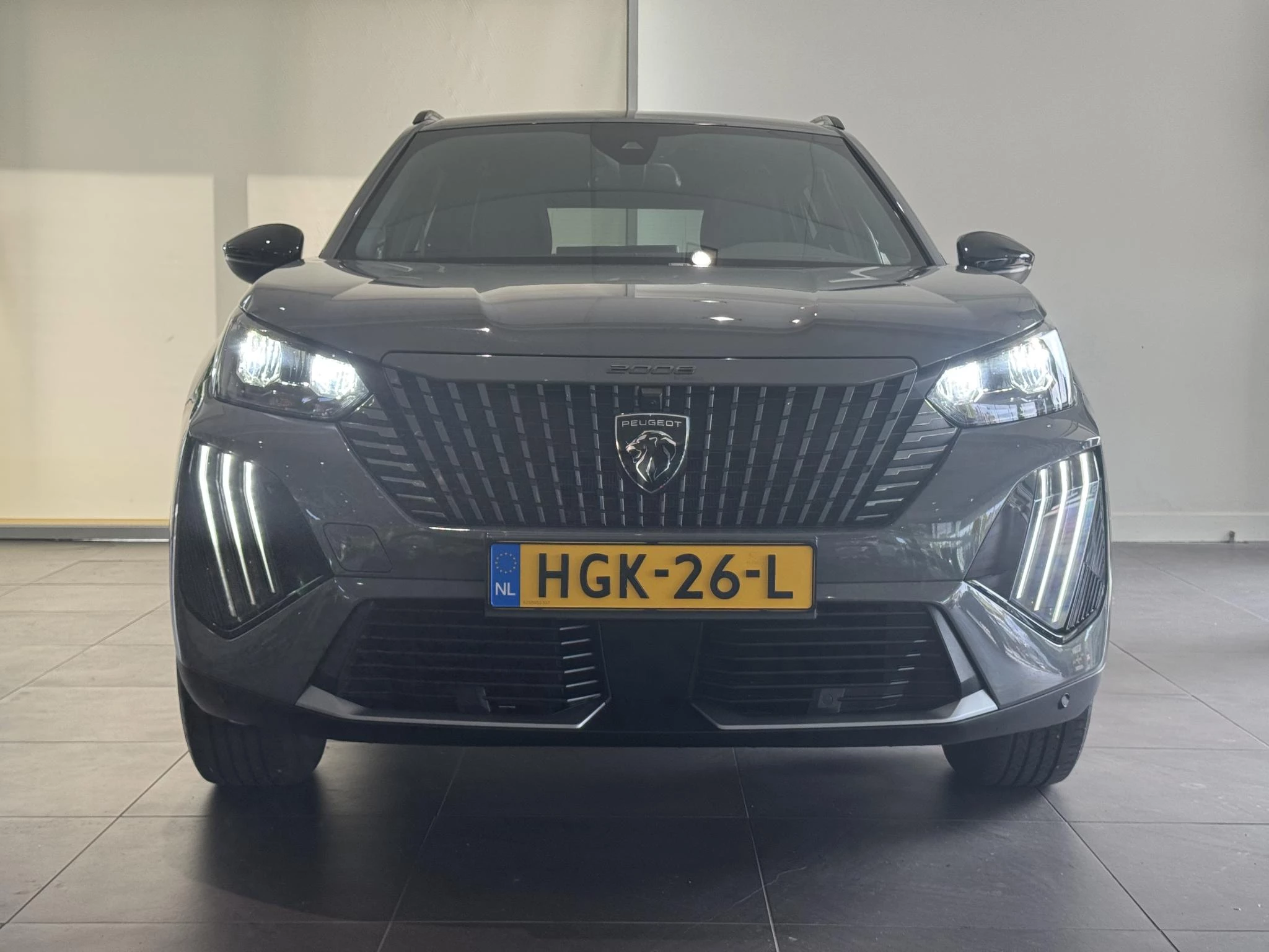 Peugeot-e-2008-image-1
