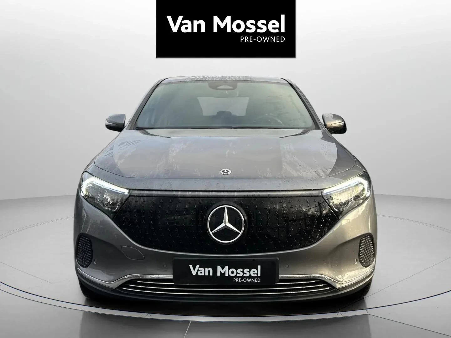 Mercedes-Benz-EQA-image-1