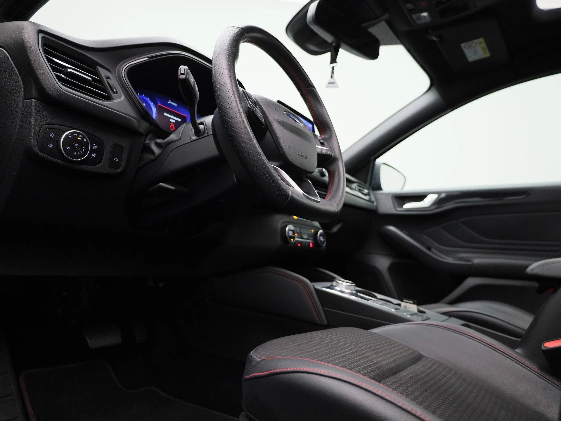 Ford Focus Wagon 1.5 EcoBoost ST Line X Business