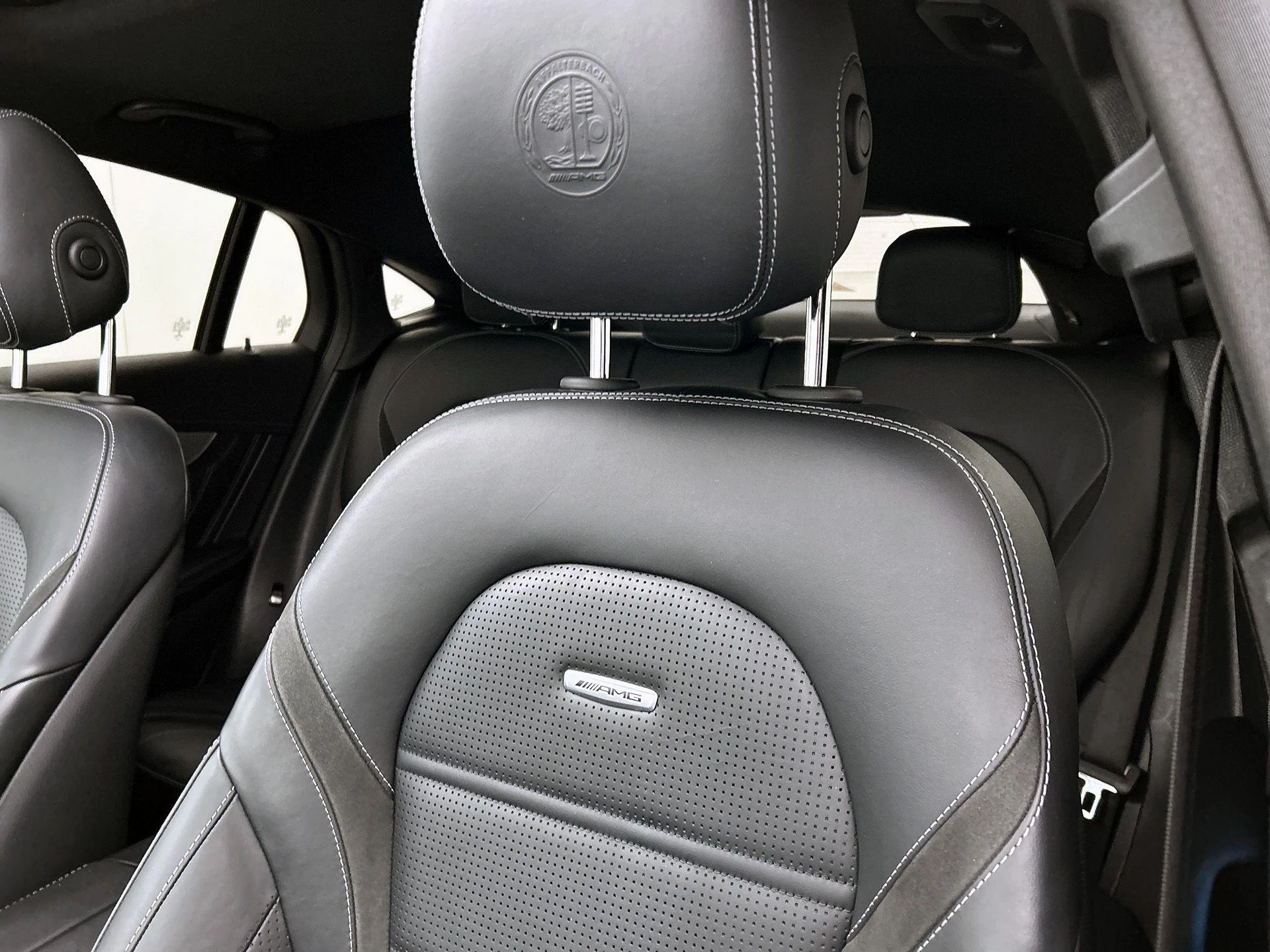 Mercedes-Benz-GLC-image-21