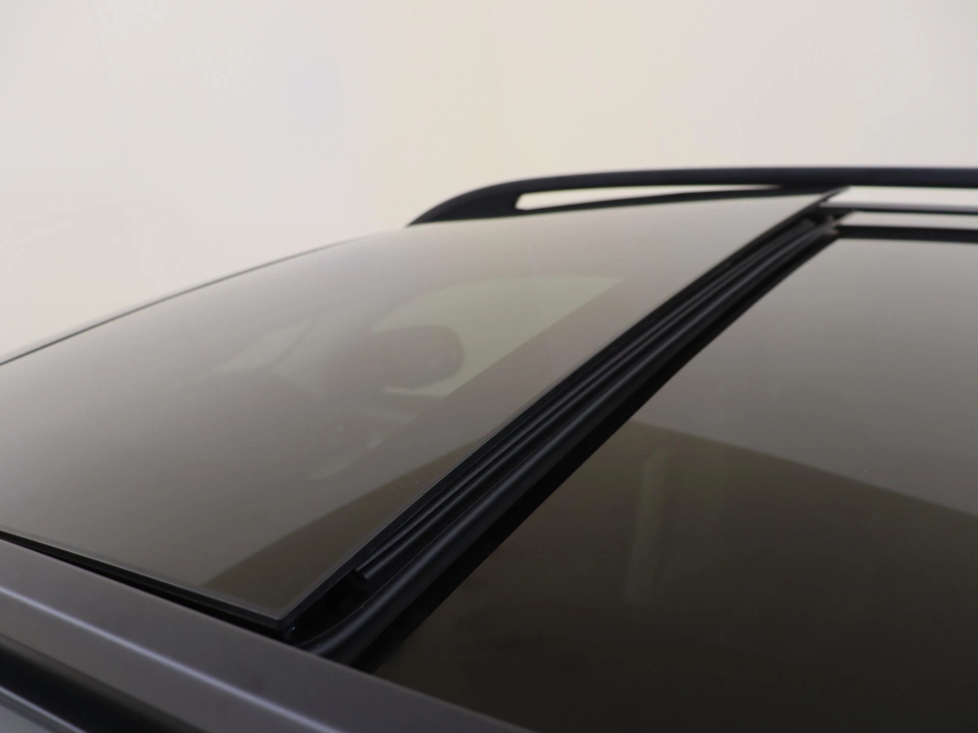 Mercedes-Benz-GLE-image-28
