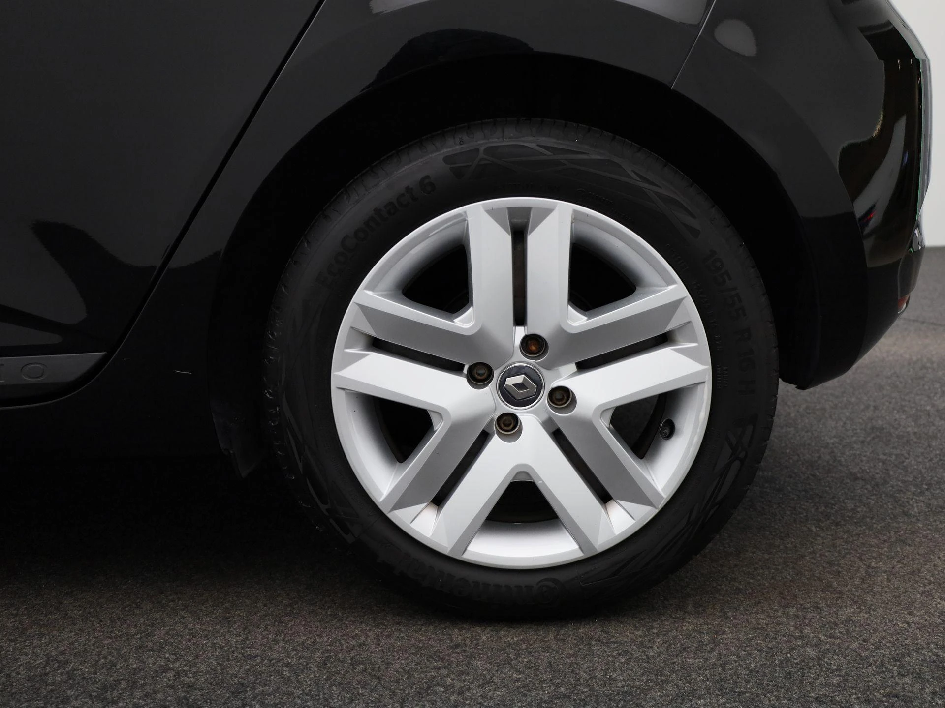 Renault-Clio-image-12