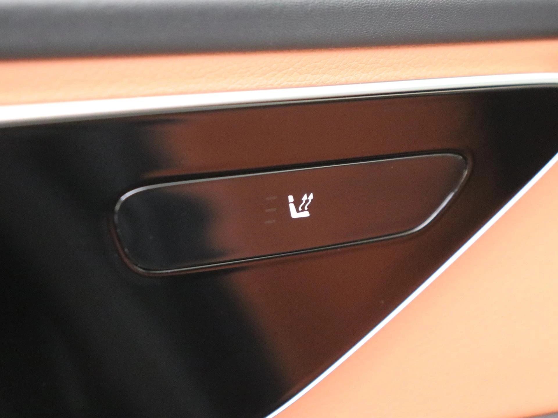 Mercedes-Benz-C-Klasse-image-24