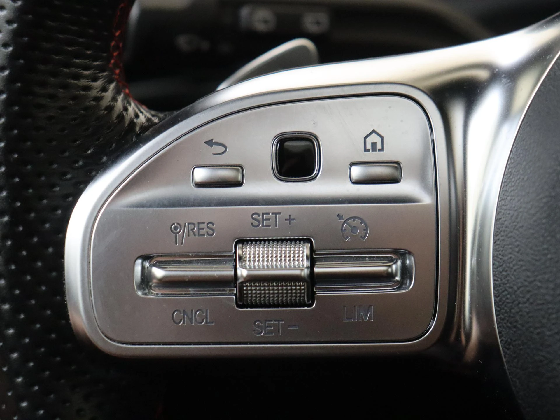 Mercedes-Benz A-Klasse 250 e Business Solution AMG Limited