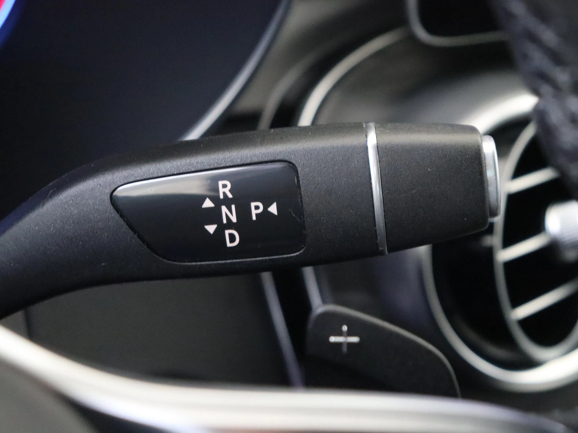 Mercedes-Benz-C-Klasse-image-18