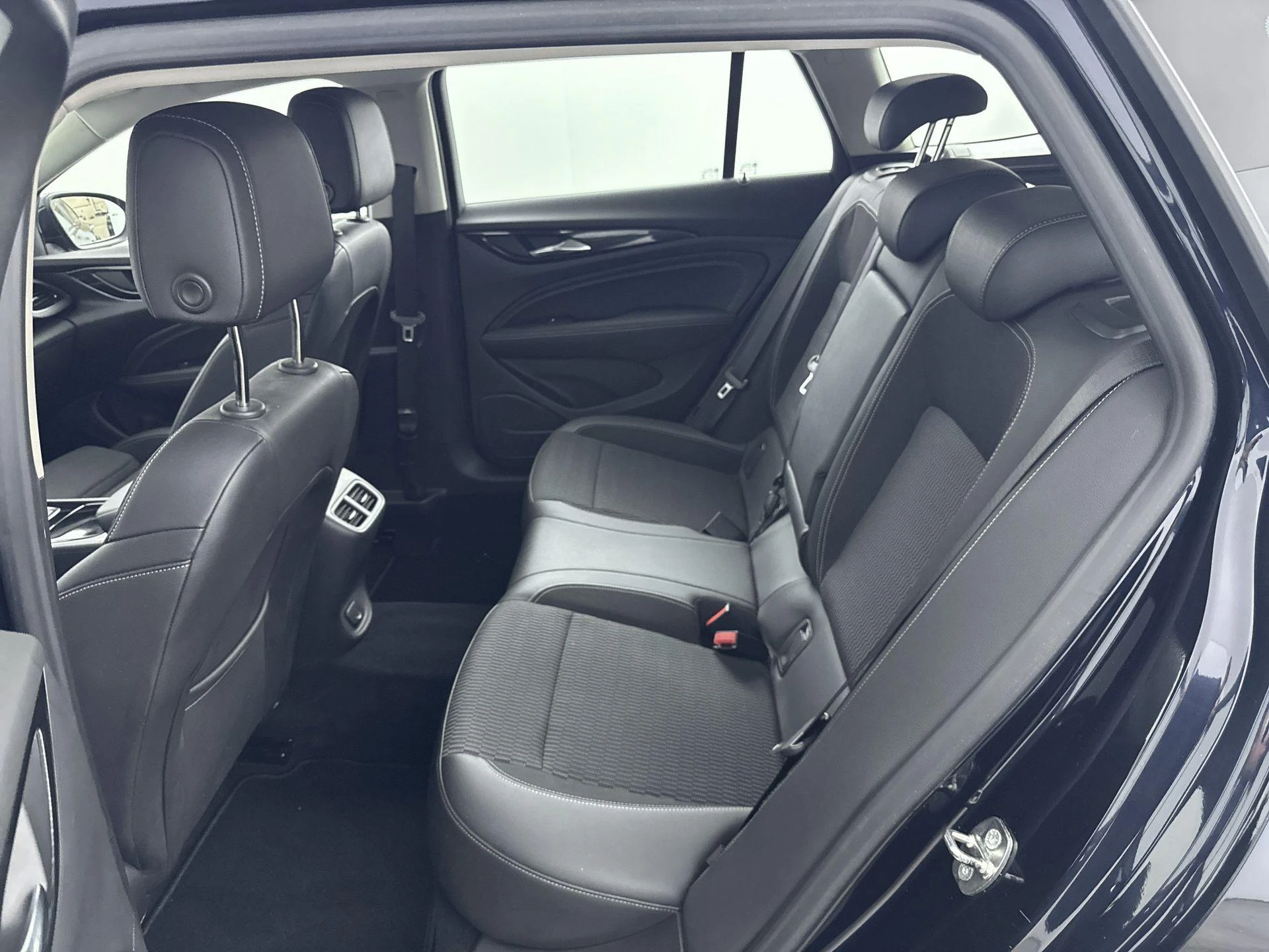 Opel-Insignia-image-25