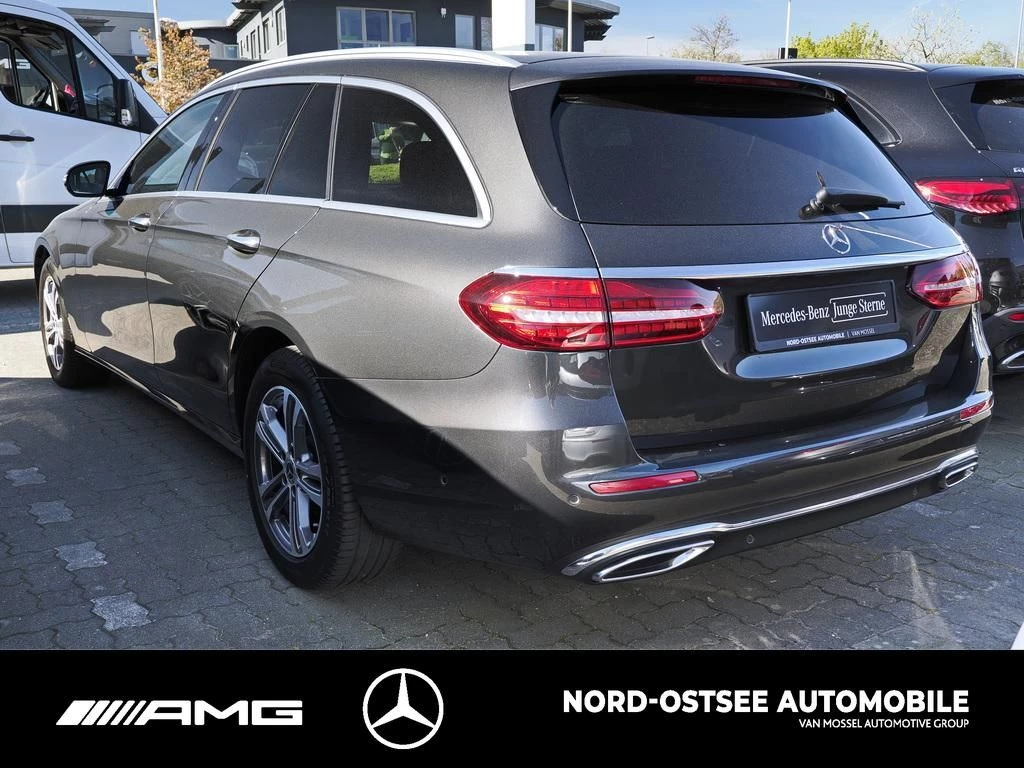 Mercedes-Benz E-Klasse 220 T d 4M AVANTGARDE DISTRO 360 AHK LED SHD AVANTGARDE
