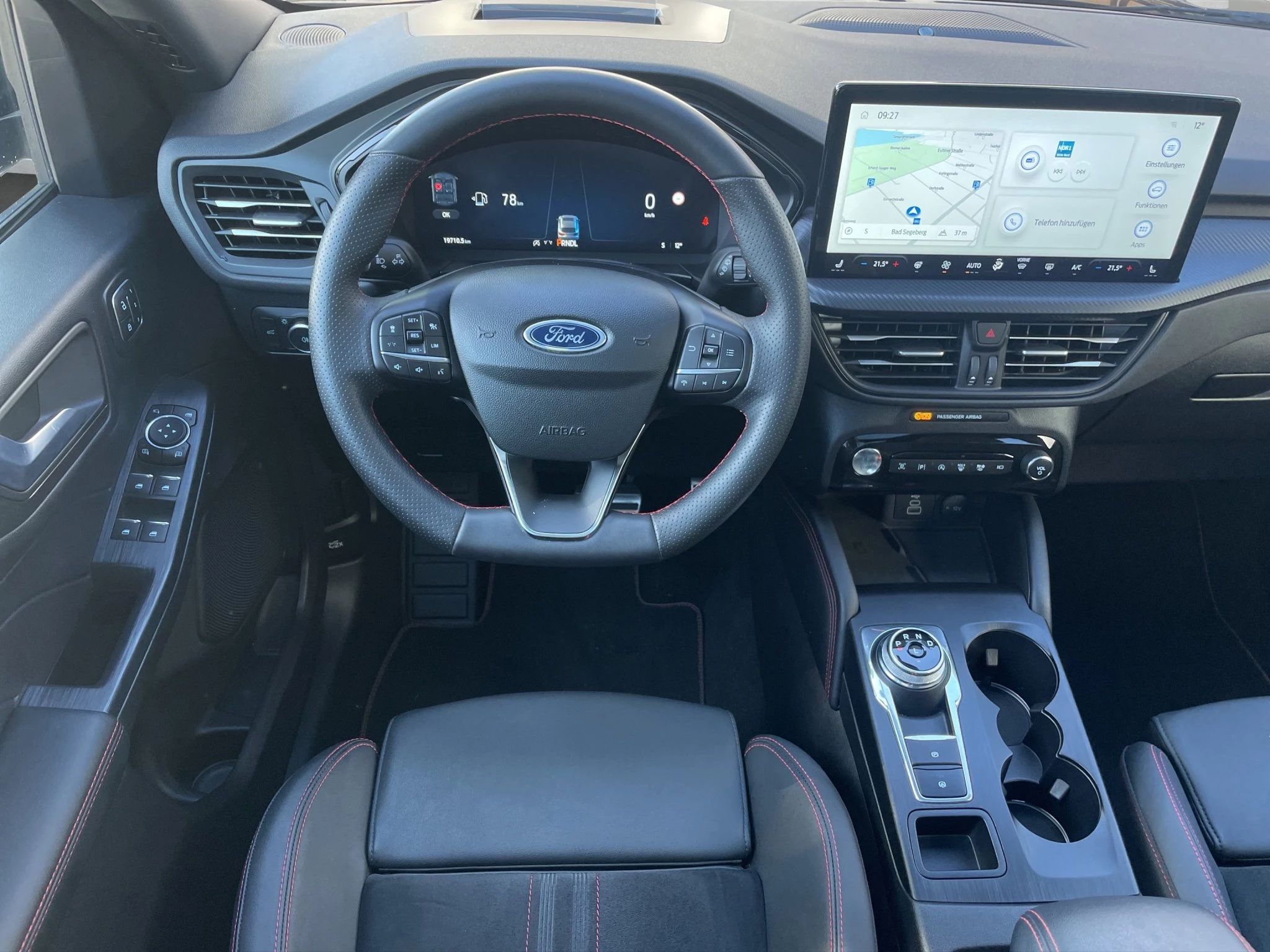 Ford Kuga ST-Line X Aut.*PANO*AHK*360GRAD*LED-MATRIX*NAVI*GRA*WINTER-PKT.