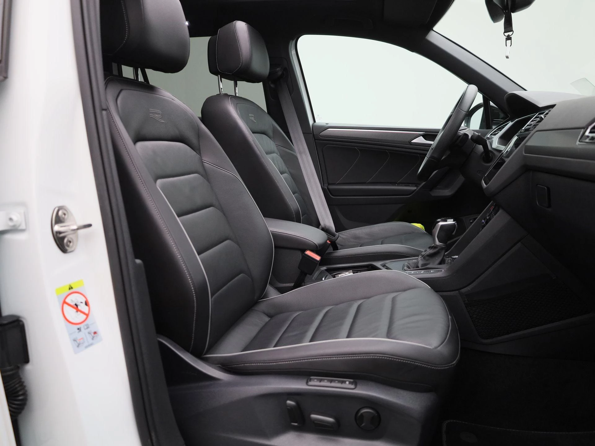 Volkswagen Tiguan 1.4 TSI eHybrid R-Line Business+ 245 PK|