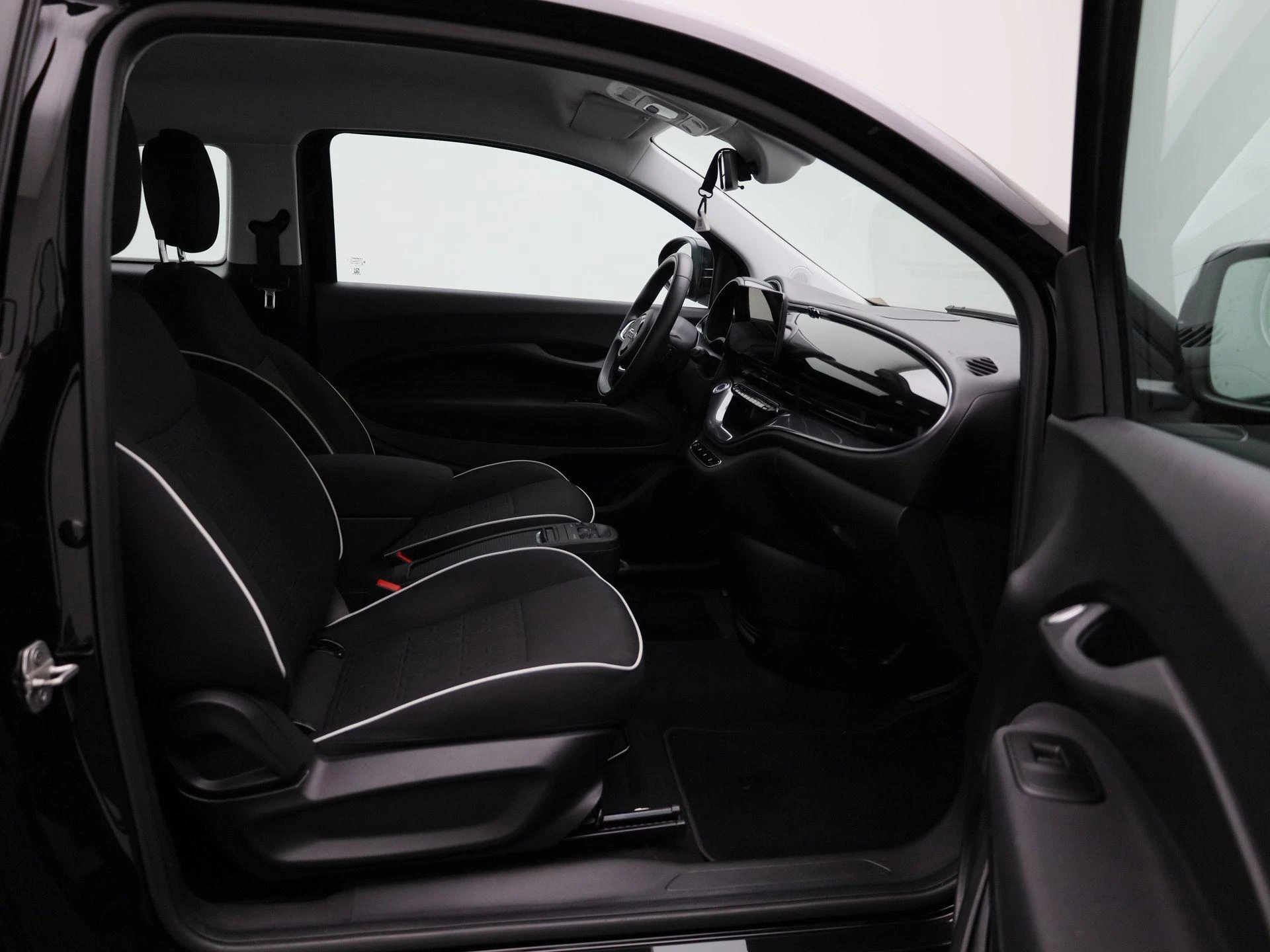 Fiat-500e-image-36