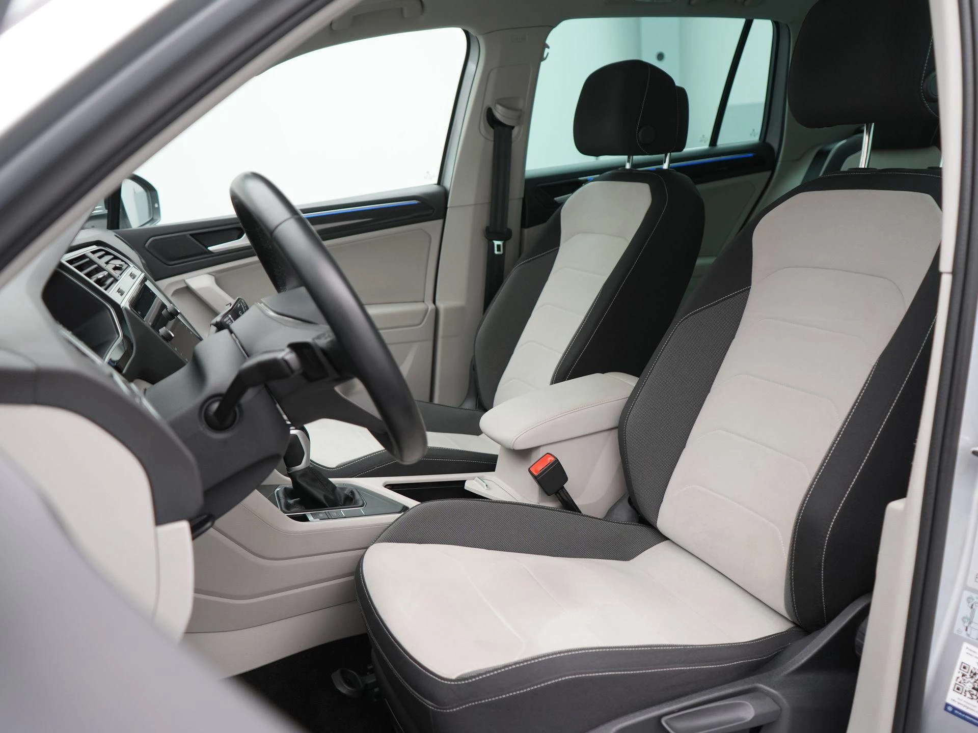 Volkswagen-Tiguan-image-8