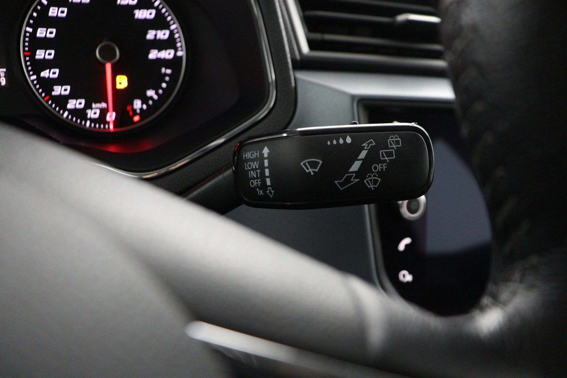 SEAT-Arona-image-29