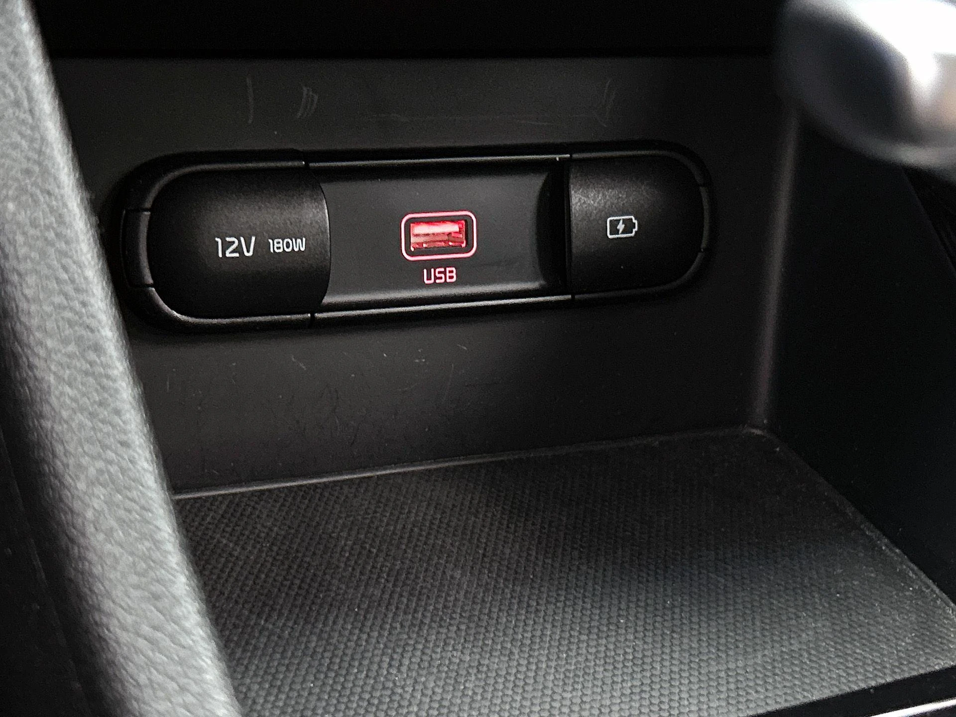Kia-Niro-image-28
