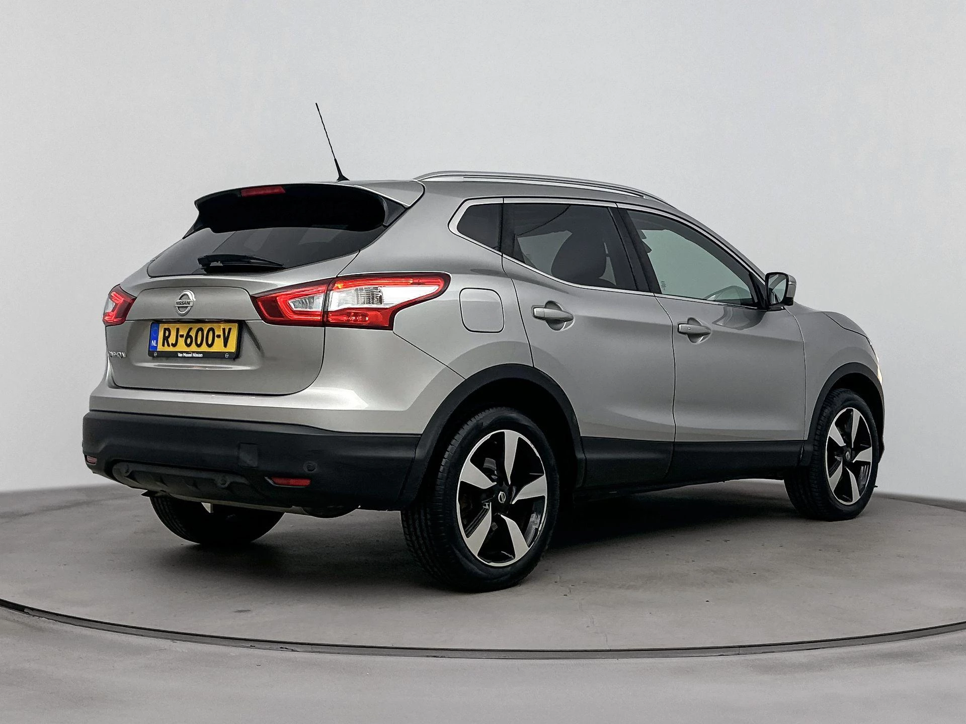 Nissan-QASHQAI-image-3