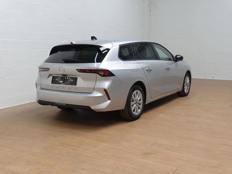 Opel Astra Sports Tourer 1.2T Business Edition Auto